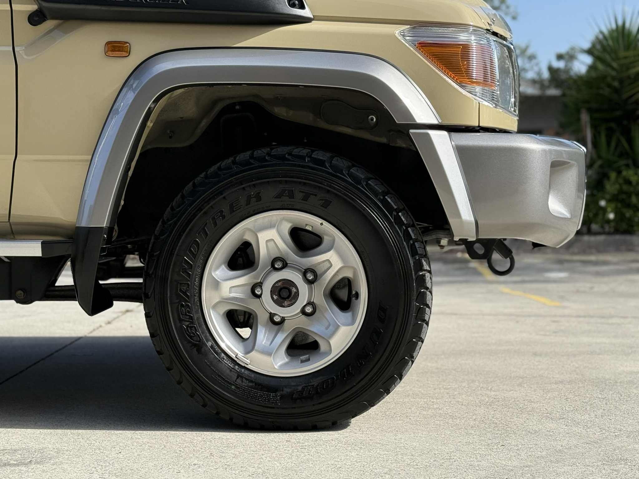 TOYOTA LANDCRUISER