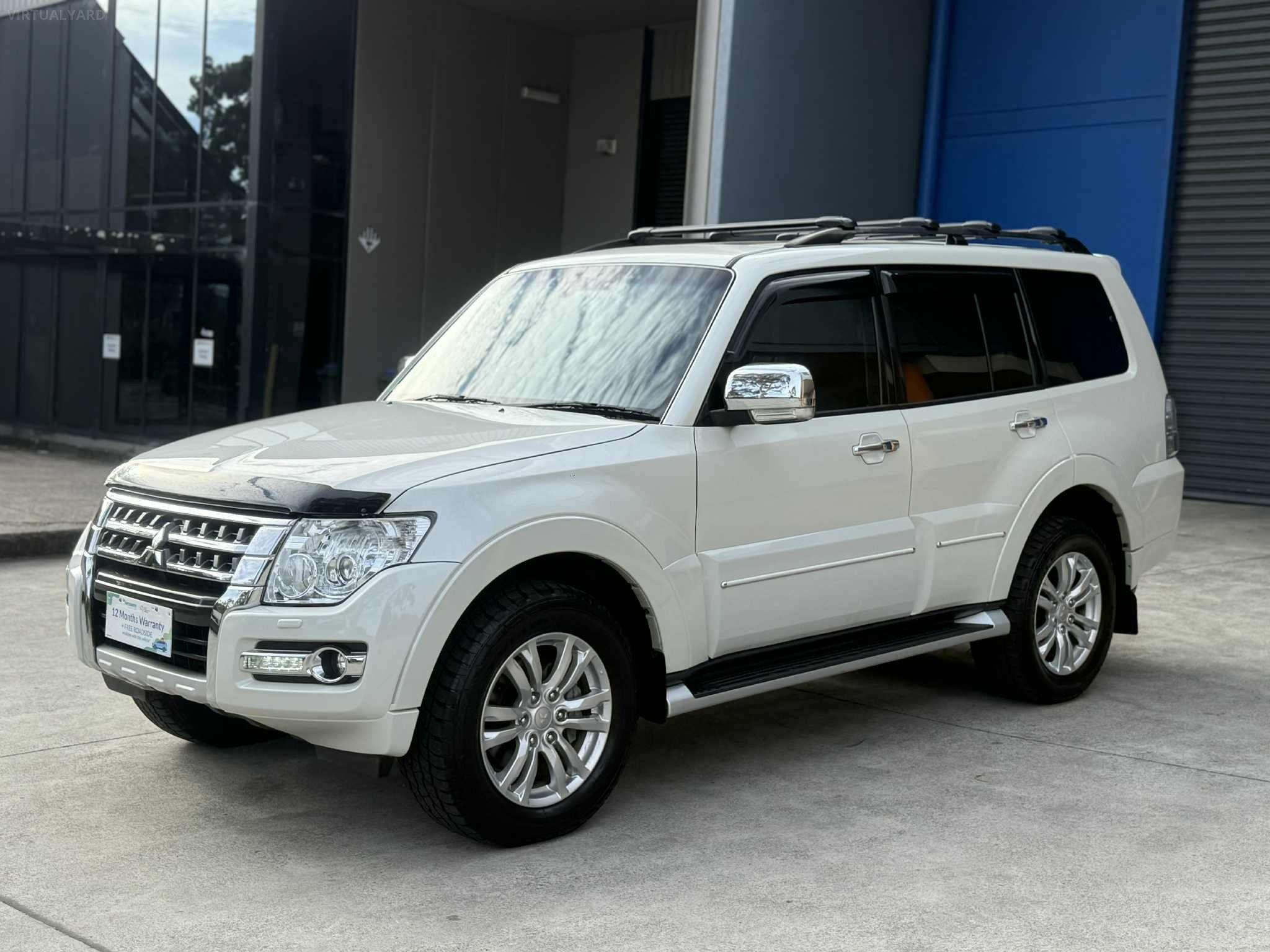 MITSUBISHI PAJERO
