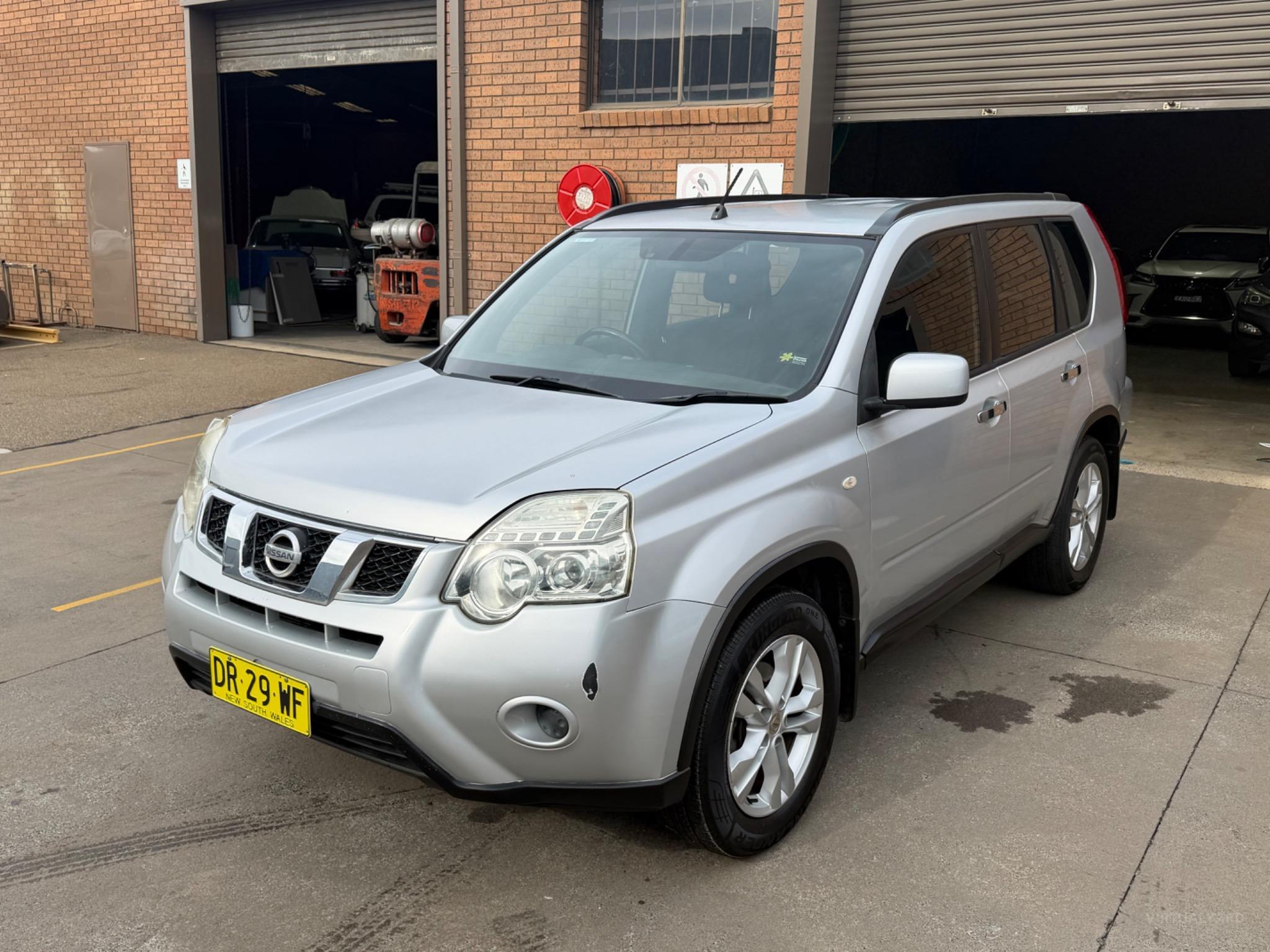 NISSAN X-TRAIL