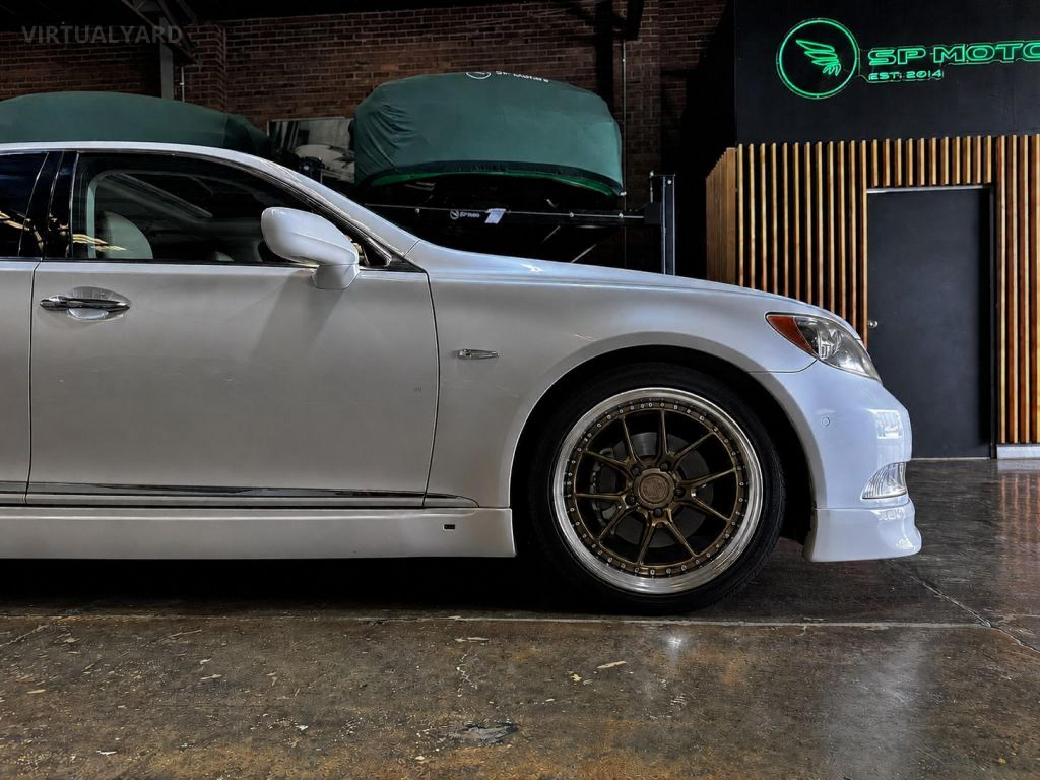 LEXUS LS460