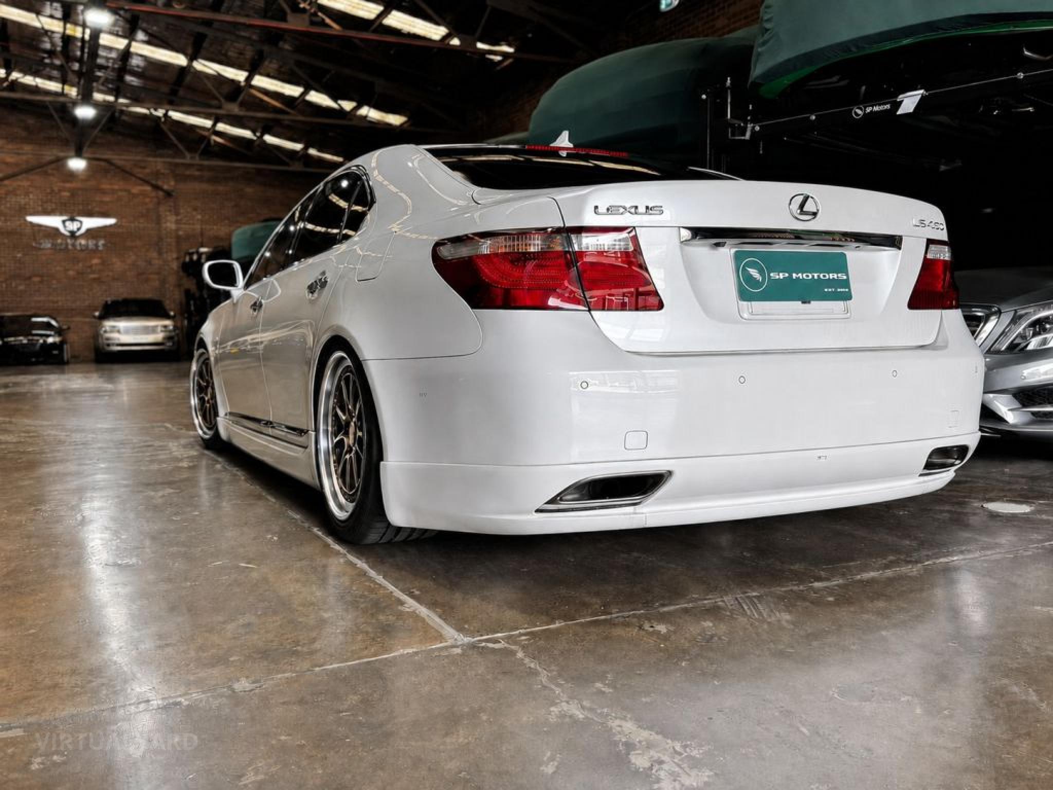 LEXUS LS460