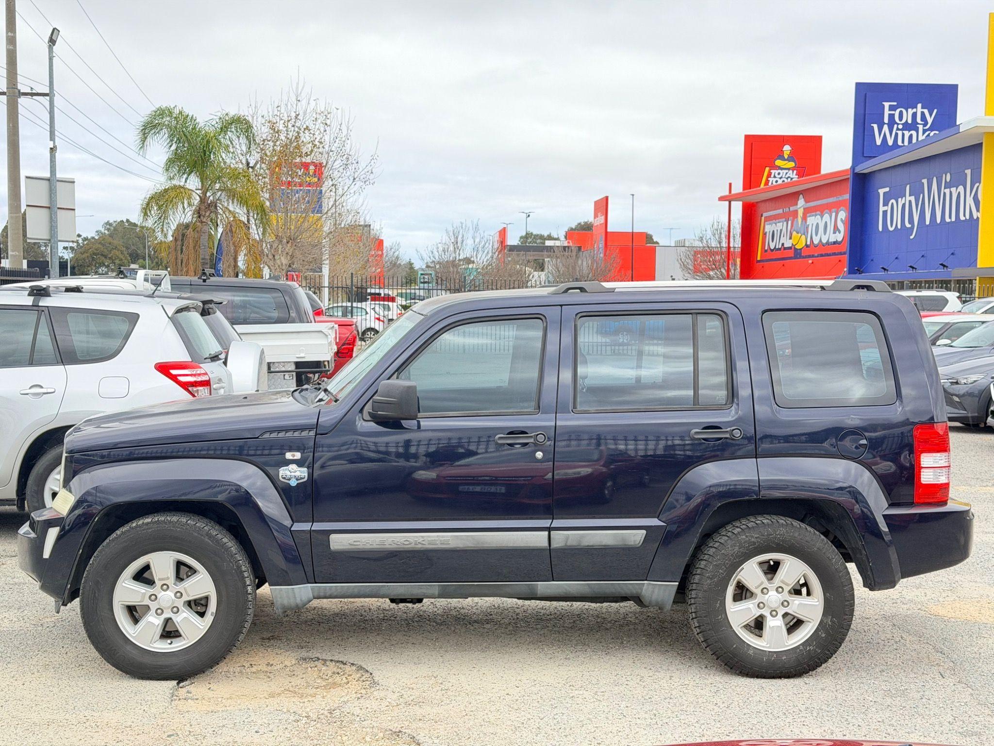JEEP CHEROKEE