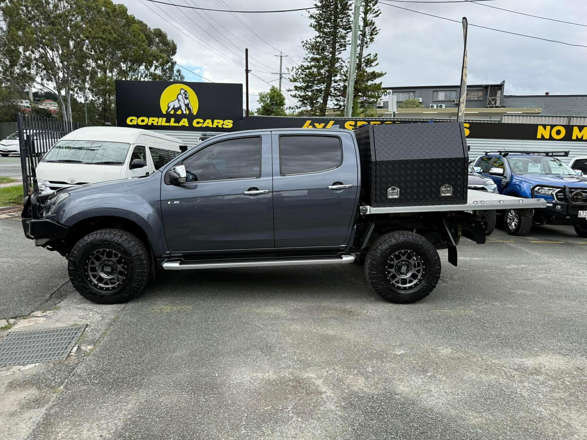 ISUZU D-MAX