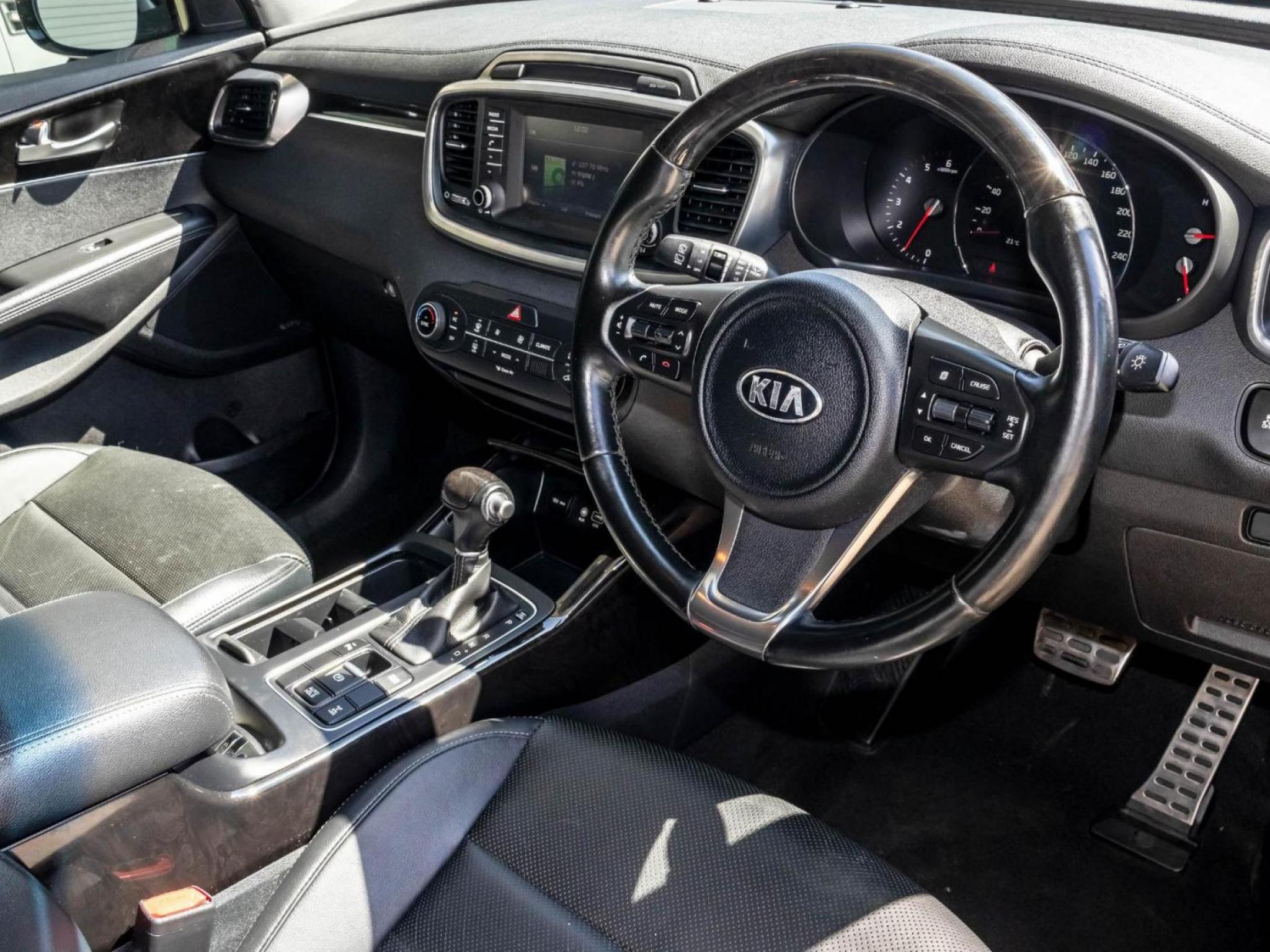 KIA SORENTO