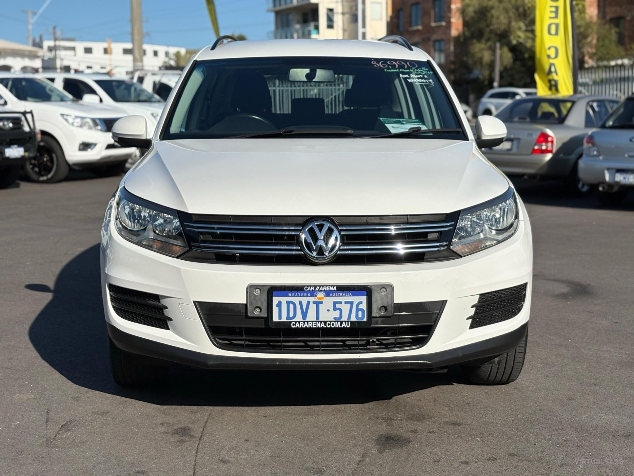 VOLKSWAGEN TIGUAN