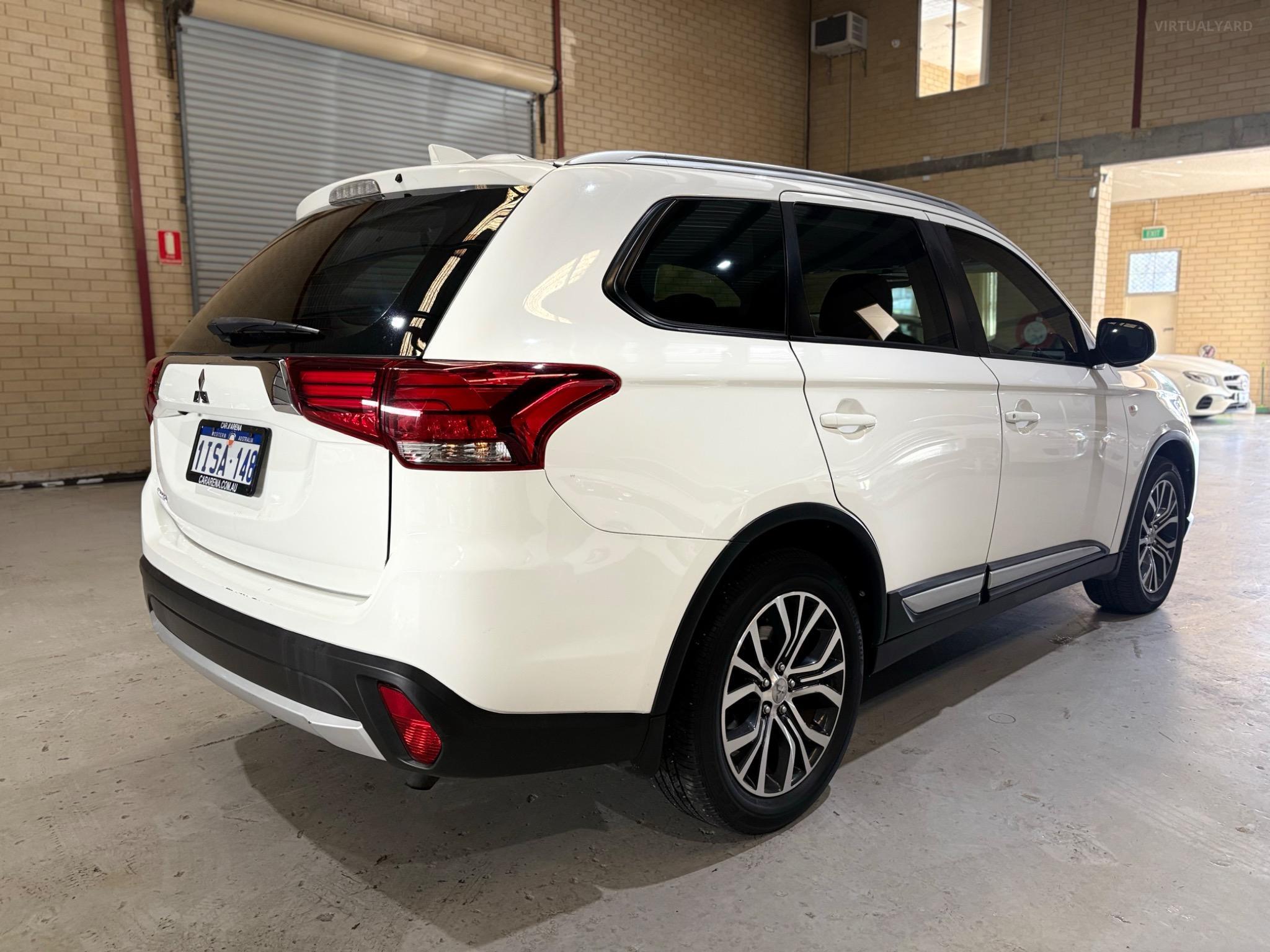 MITSUBISHI OUTLANDER
