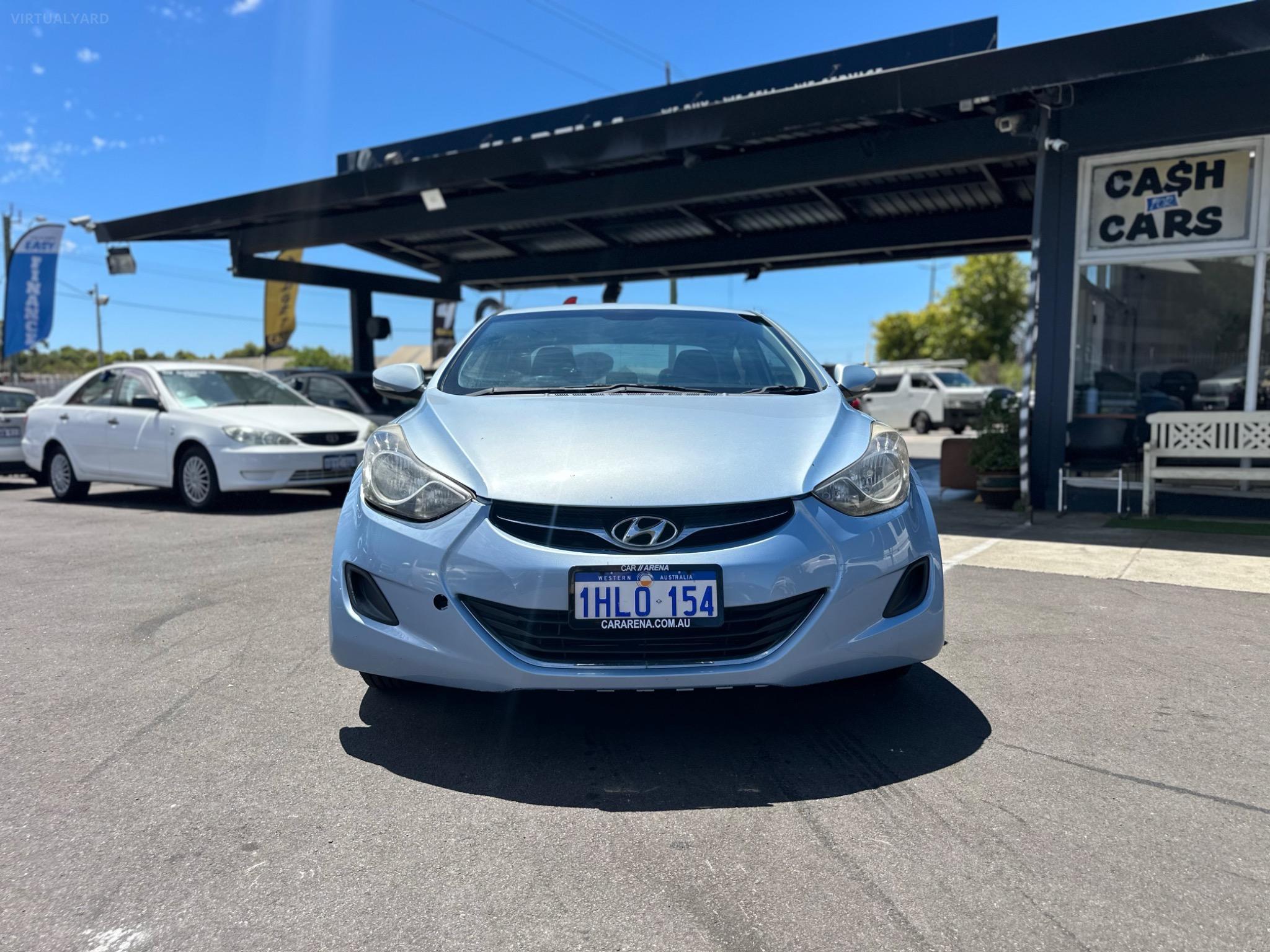 HYUNDAI ELANTRA