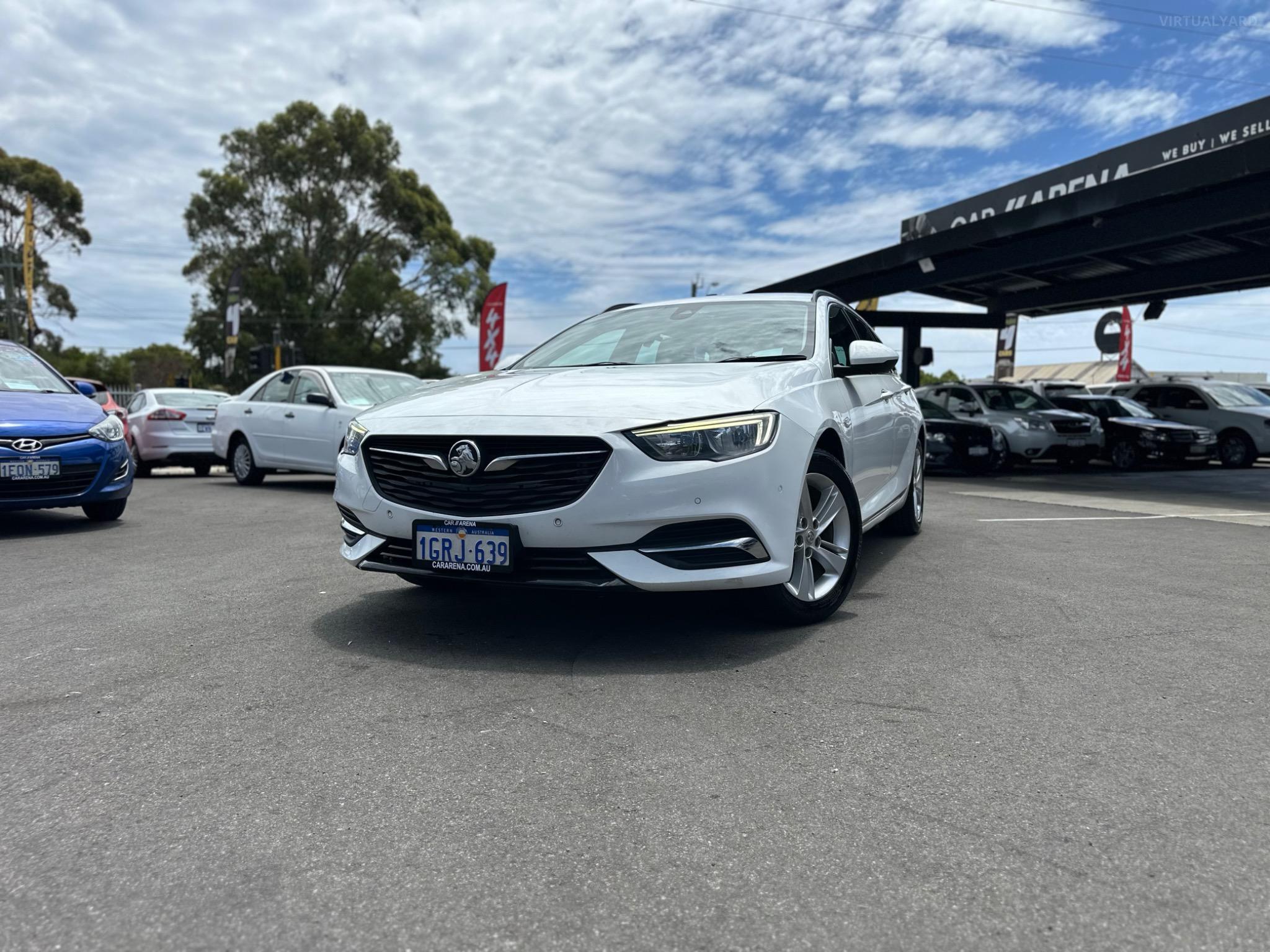 HOLDEN COMMODORE