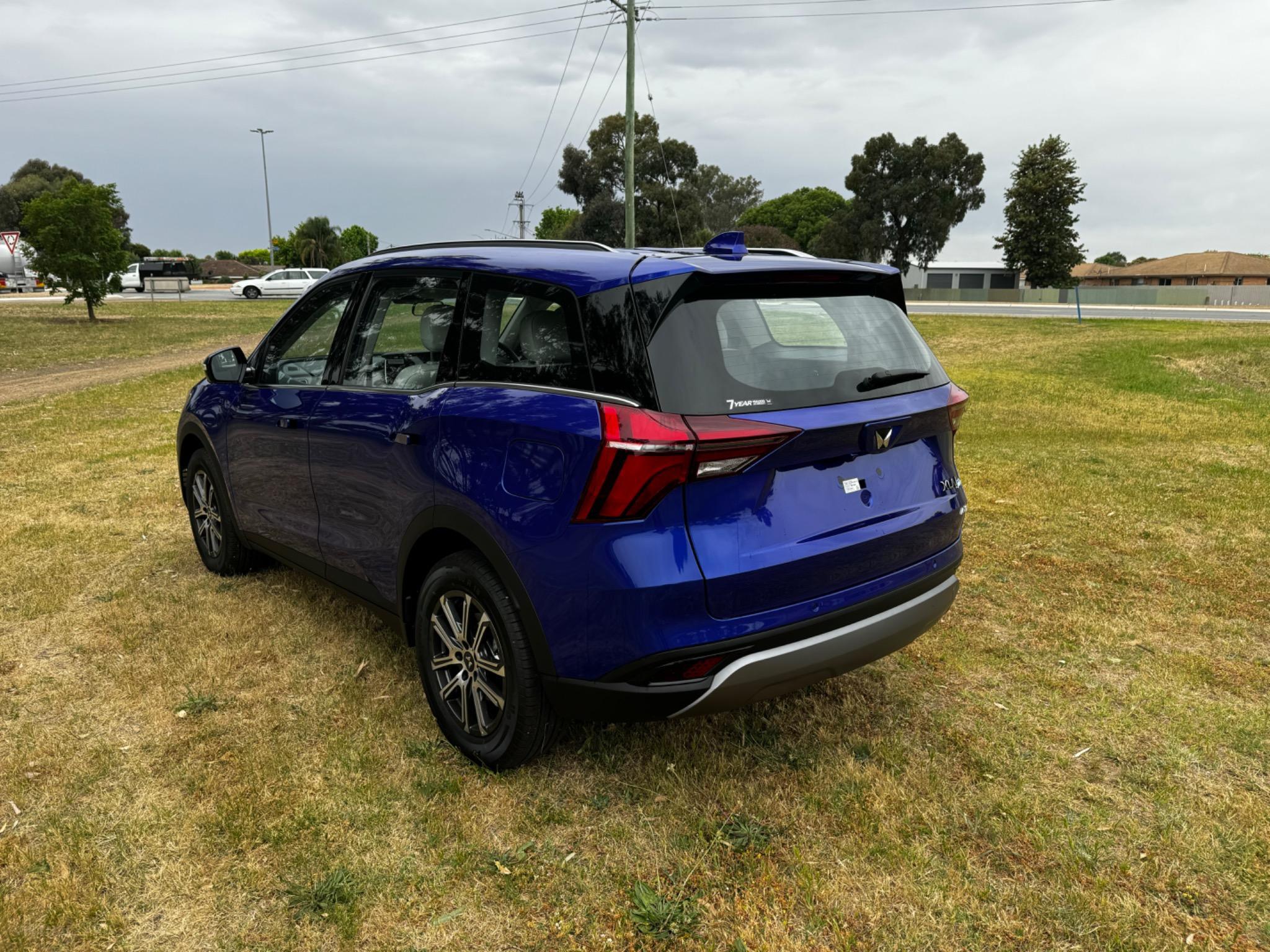 MAHINDRA XUV700 AX7 L