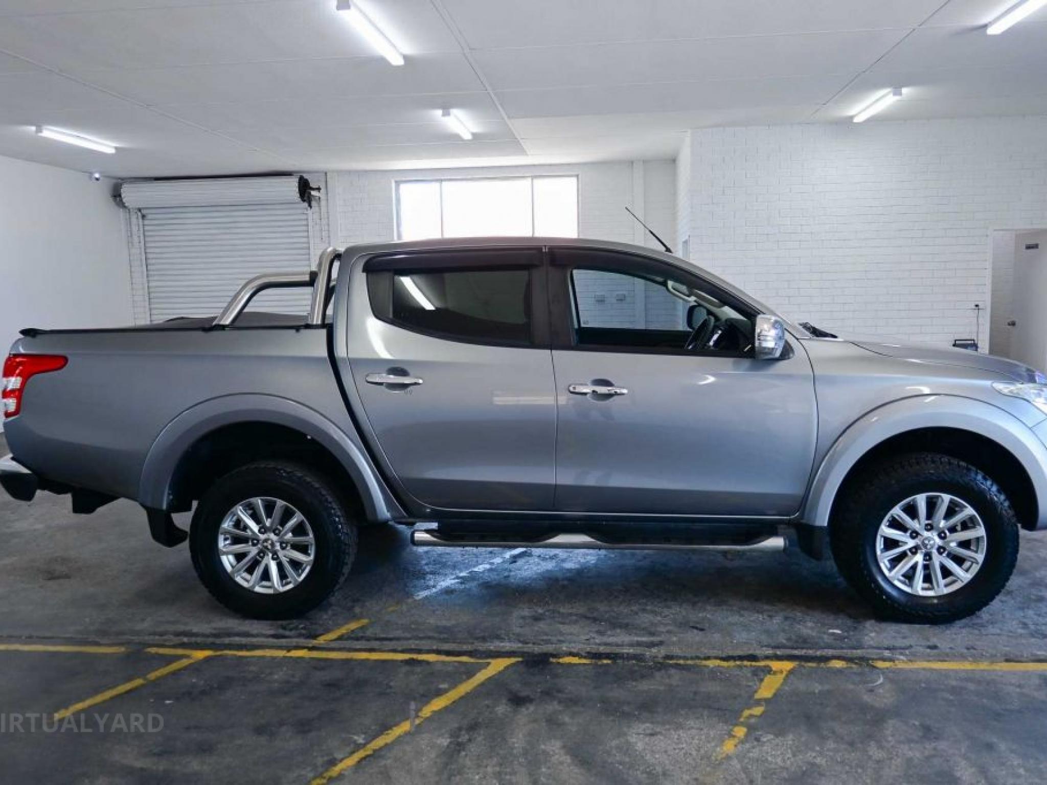 MITSUBISHI TRITON