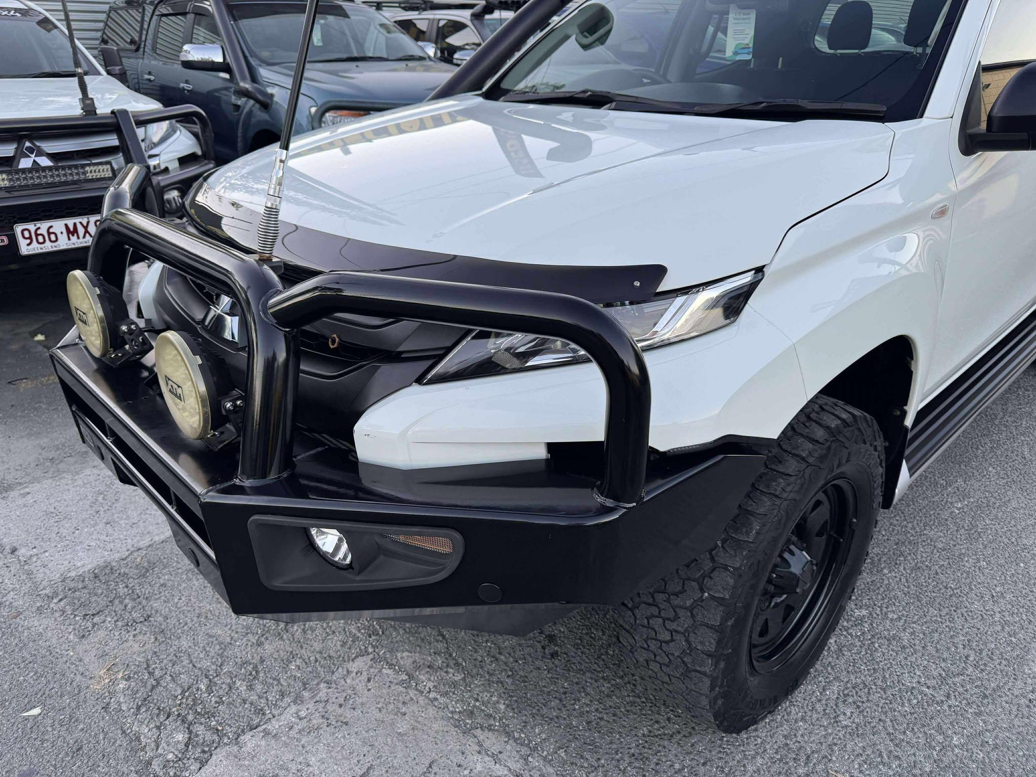 MITSUBISHI TRITON