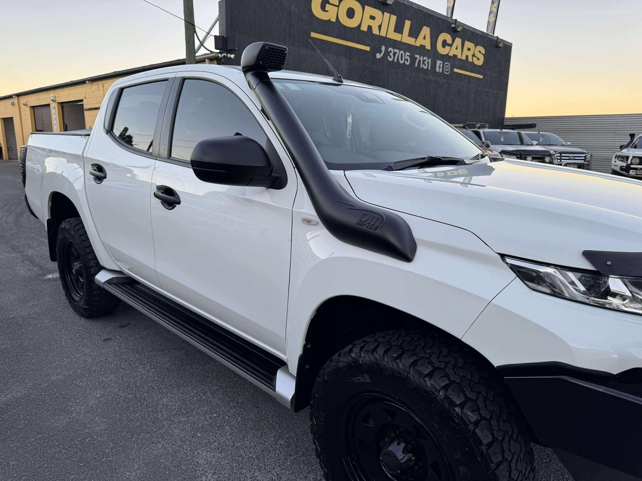MITSUBISHI TRITON