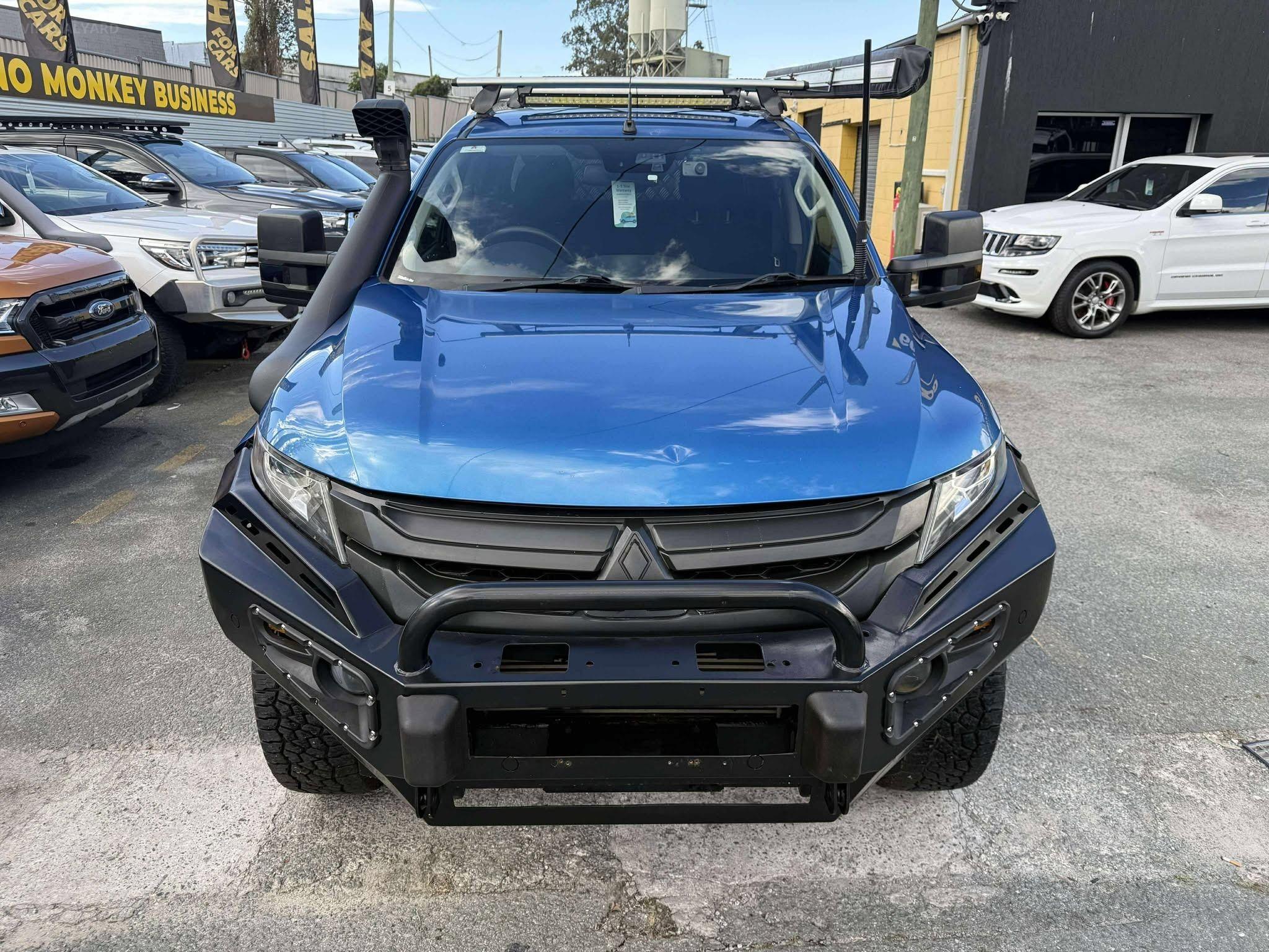 MITSUBISHI TRITON