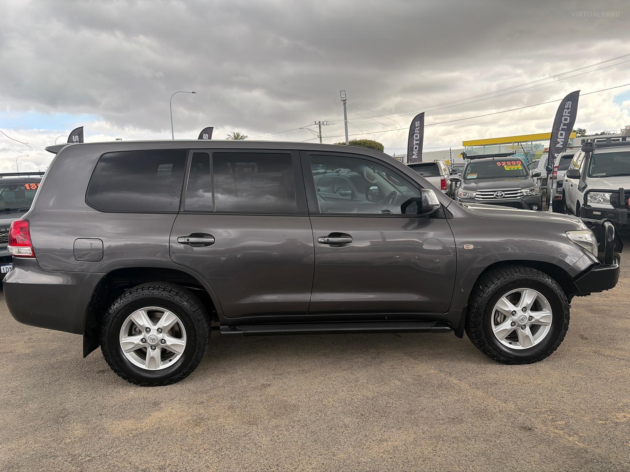 TOYOTA LANDCRUISER
