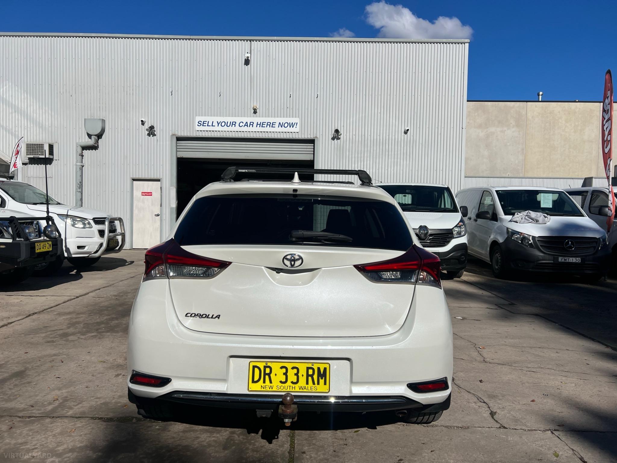 TOYOTA COROLLA