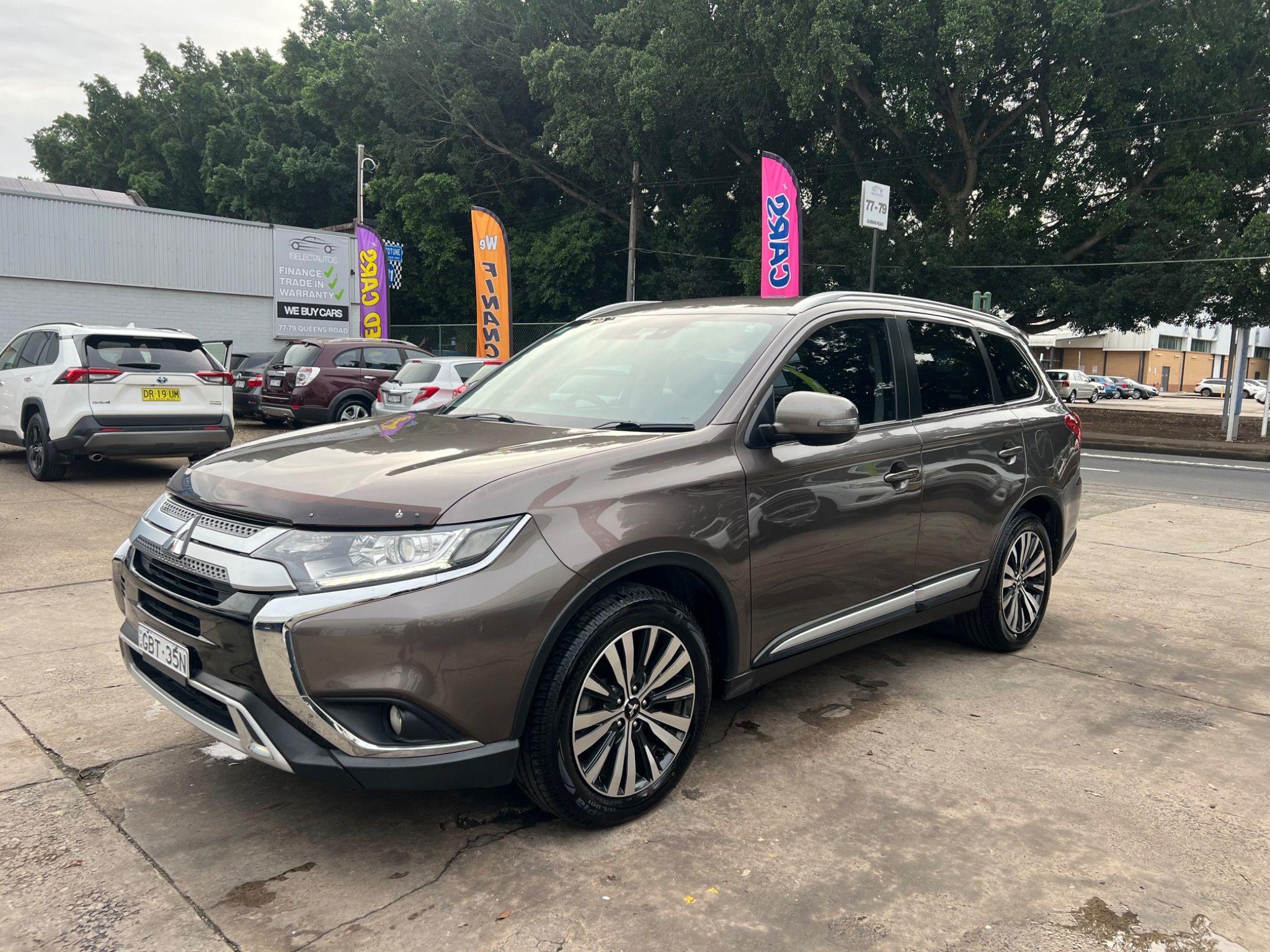 MITSUBISHI OUTLANDER