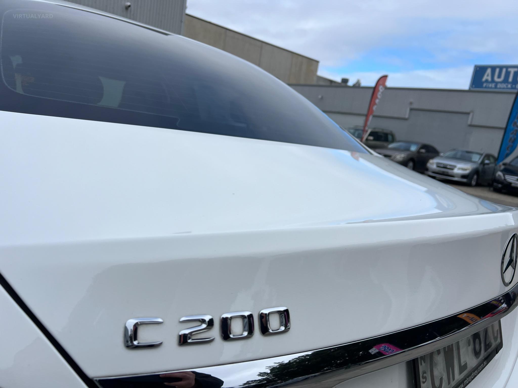 MERCEDES-BENZ C200