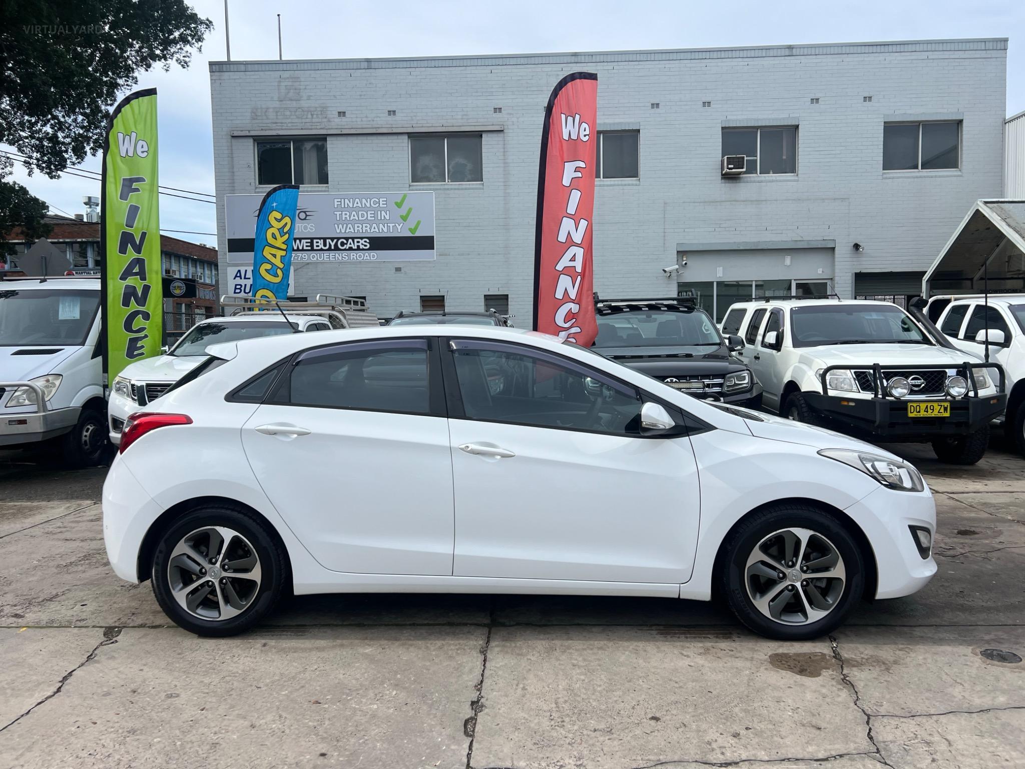 HYUNDAI i30