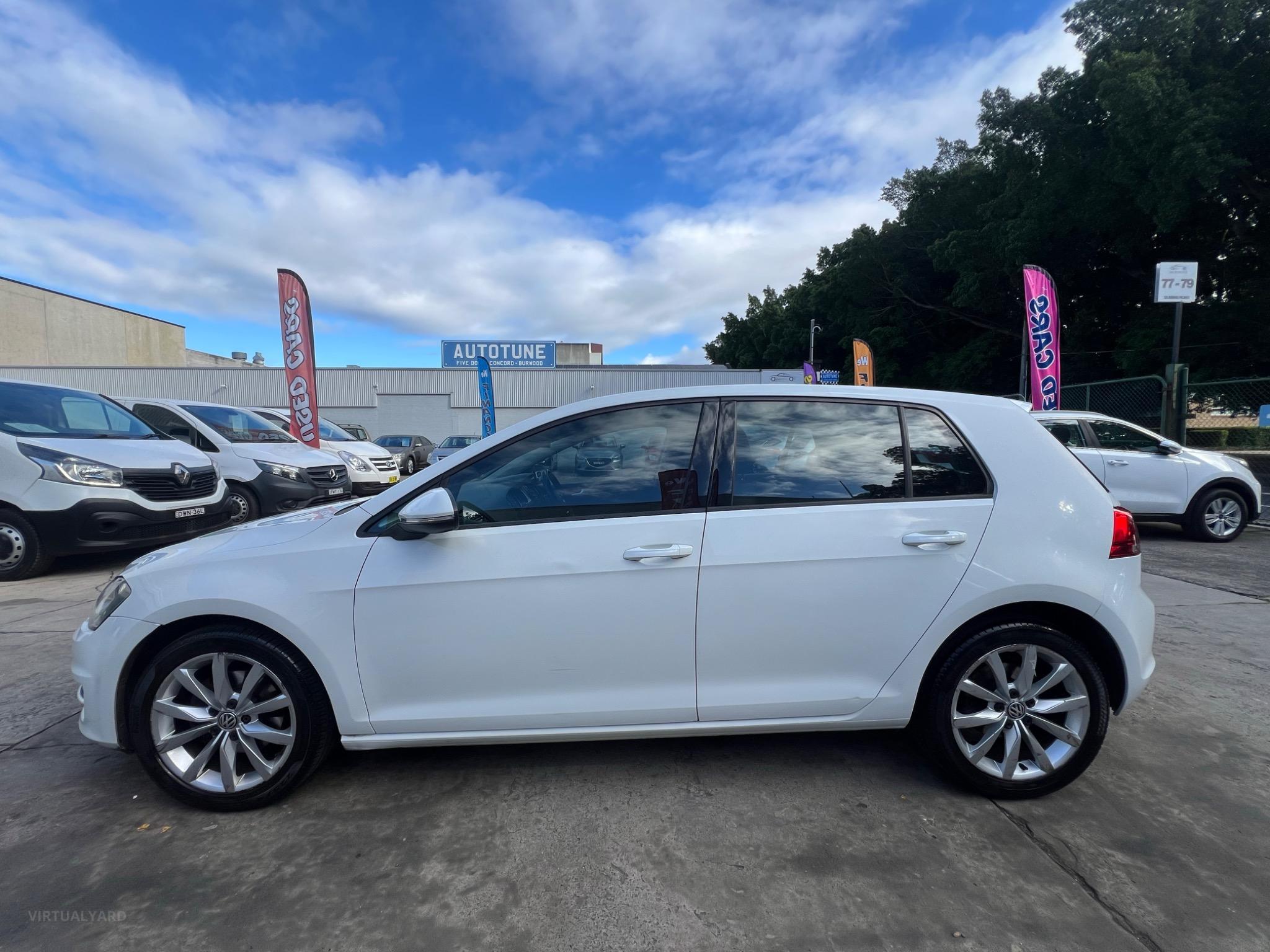 VOLKSWAGEN GOLF