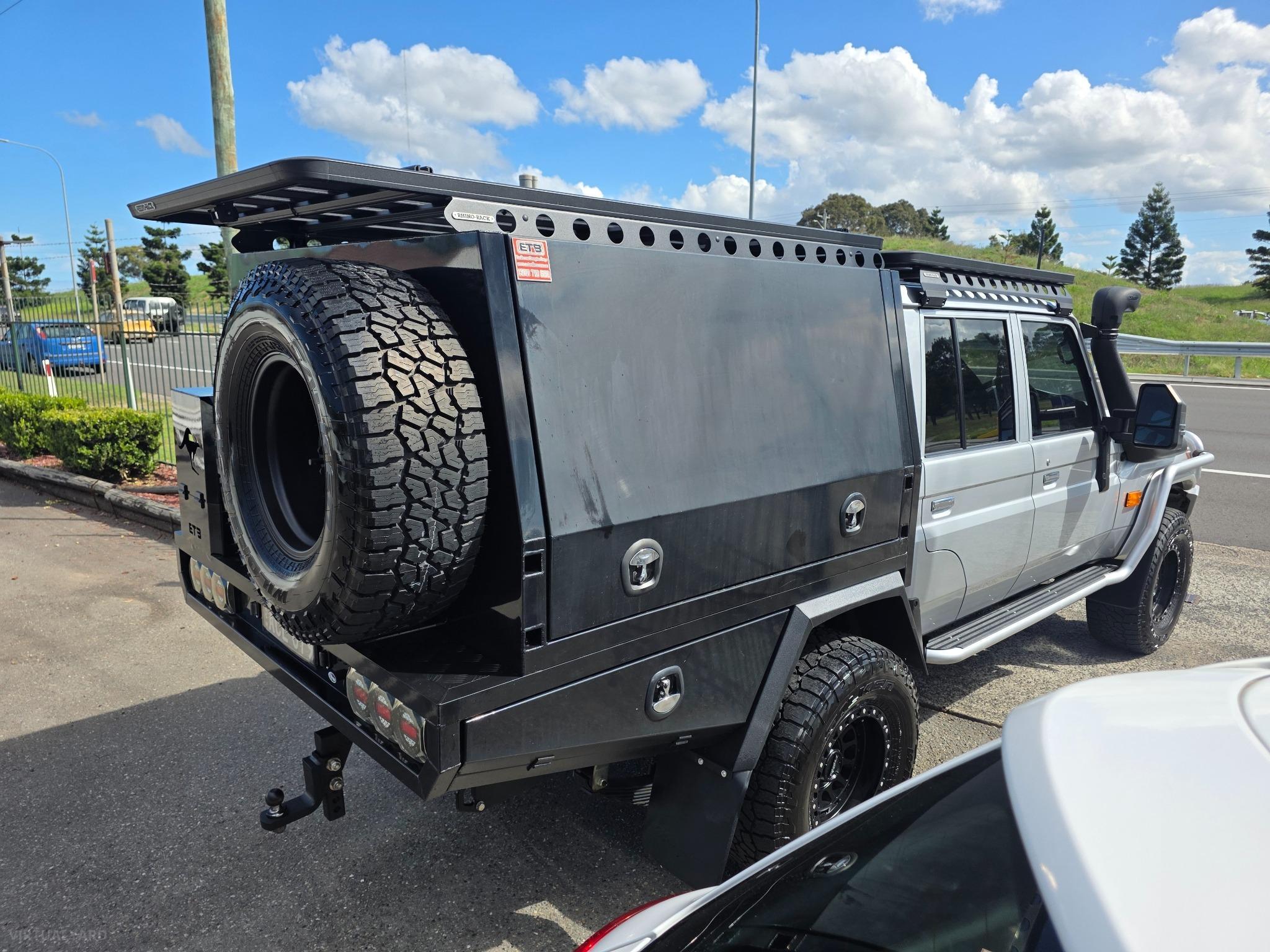 TOYOTA LANDCRUISER 70 SERIES