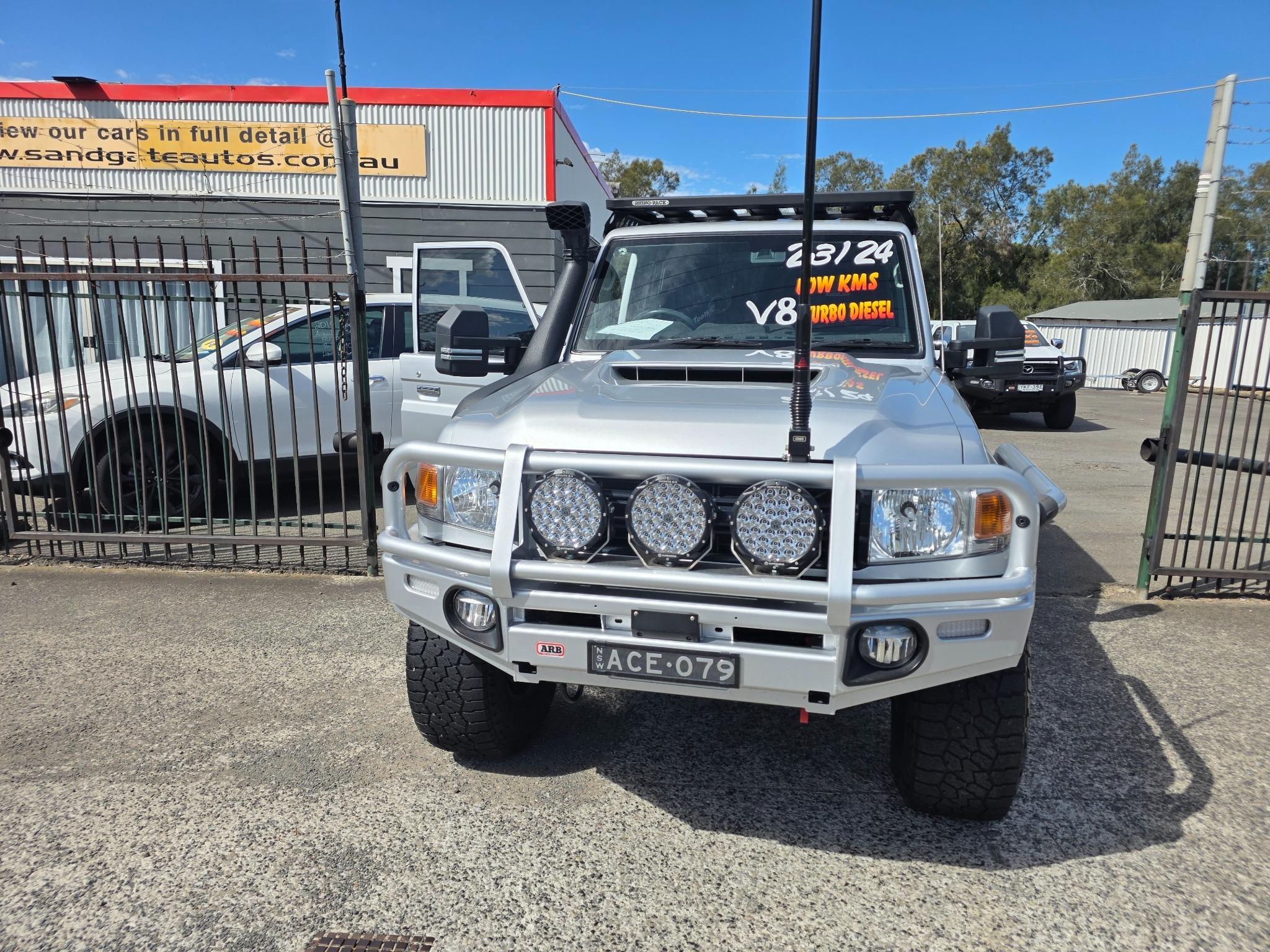 TOYOTA LANDCRUISER 70 SERIES