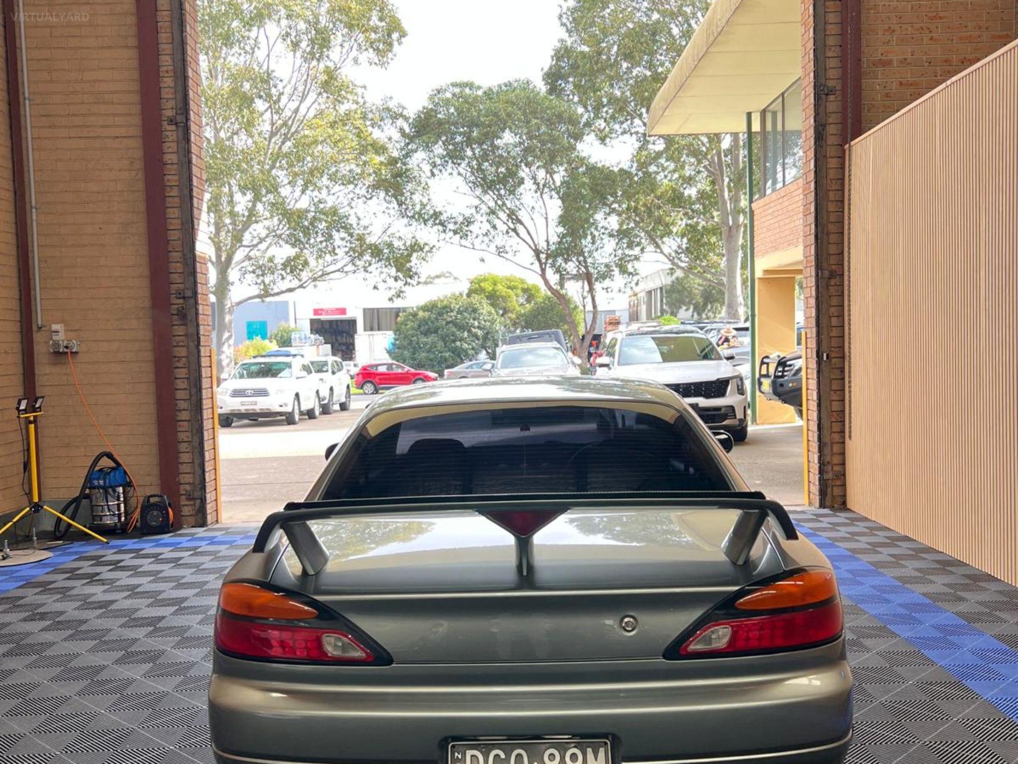NISSAN 200