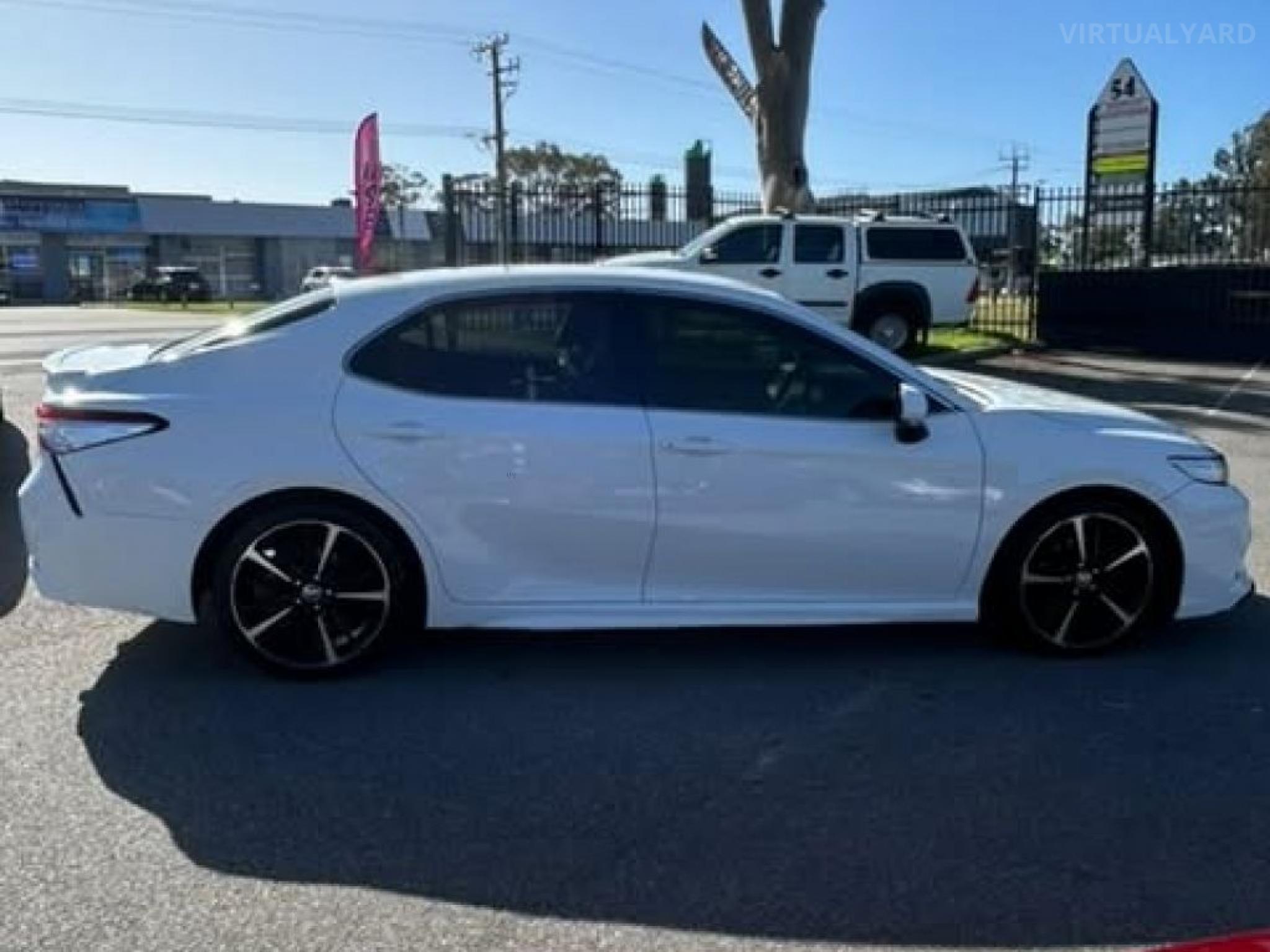 TOYOTA CAMRY