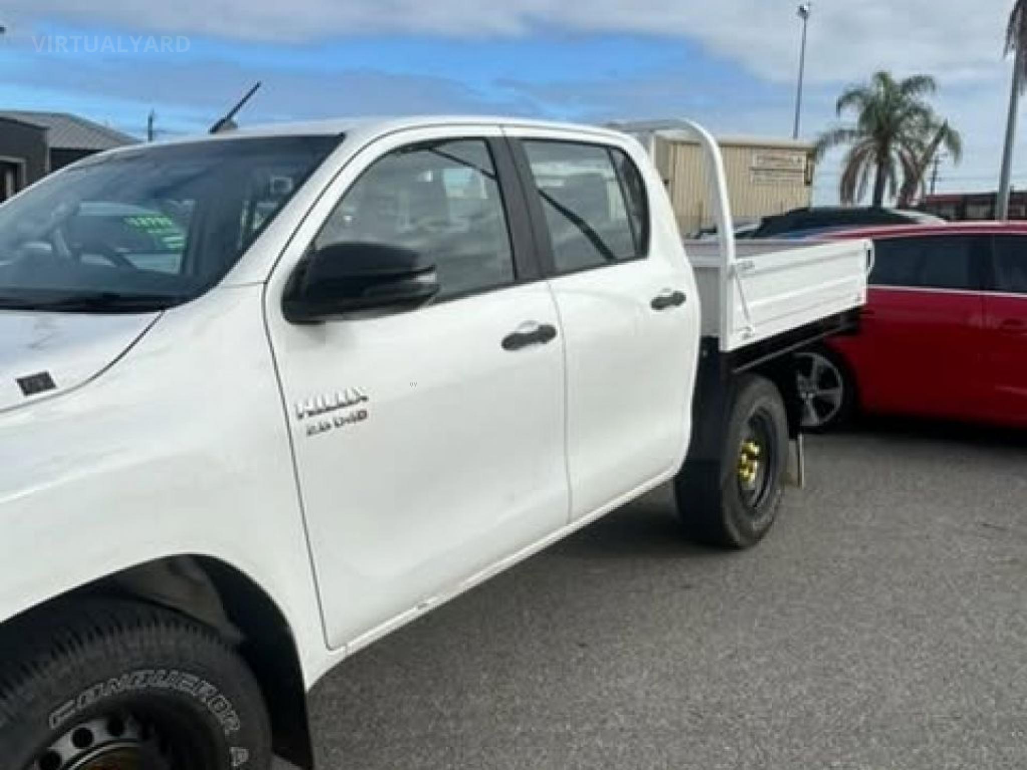 TOYOTA HILUX