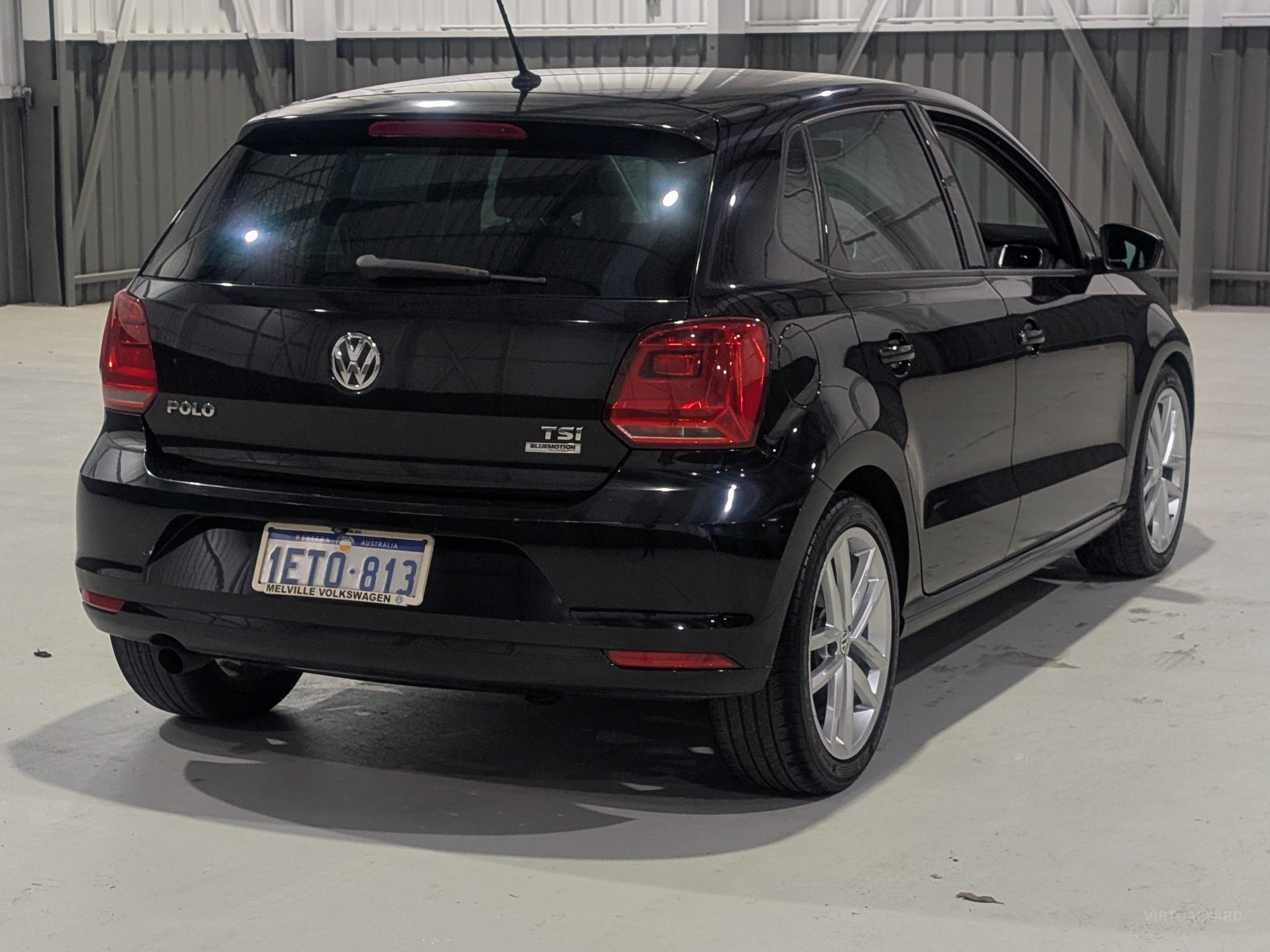 VOLKSWAGEN POLO