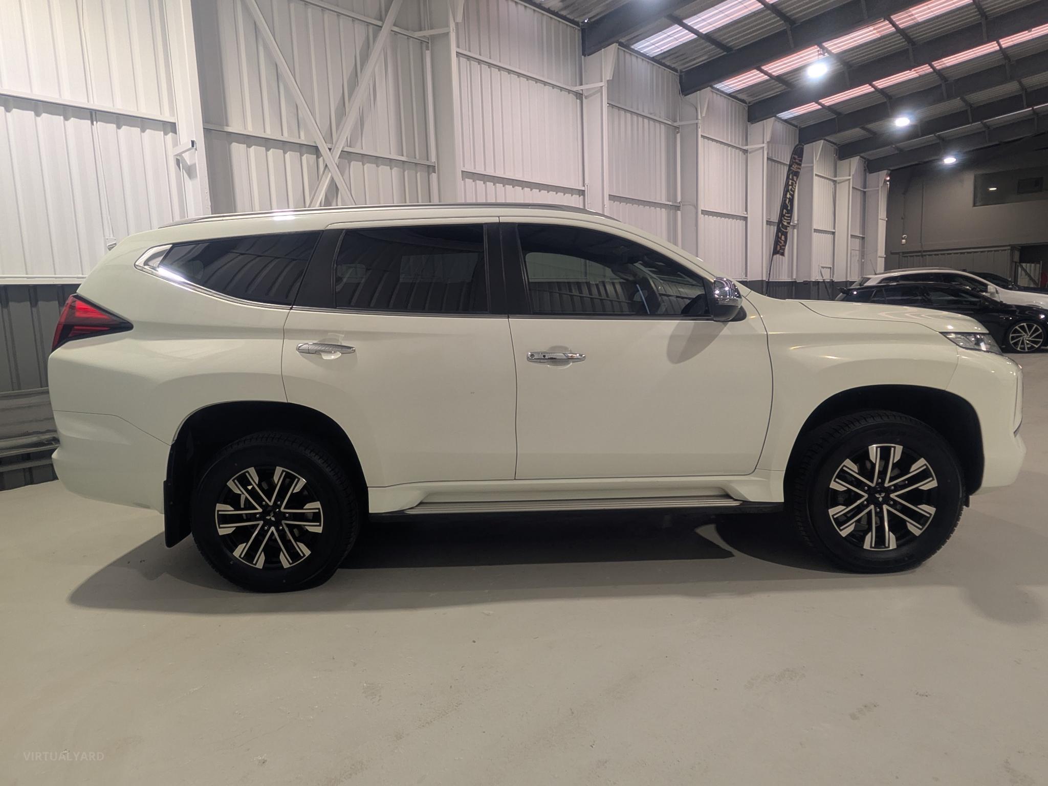 MITSUBISHI PAJERO SPORT