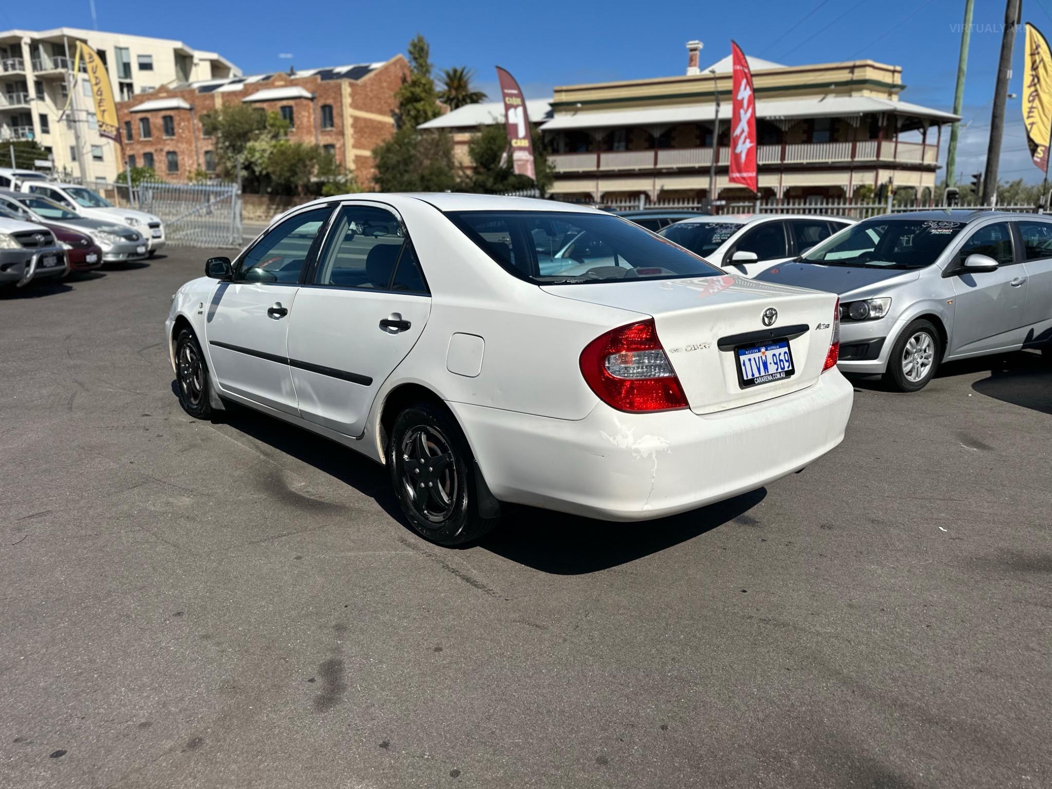 TOYOTA CAMRY