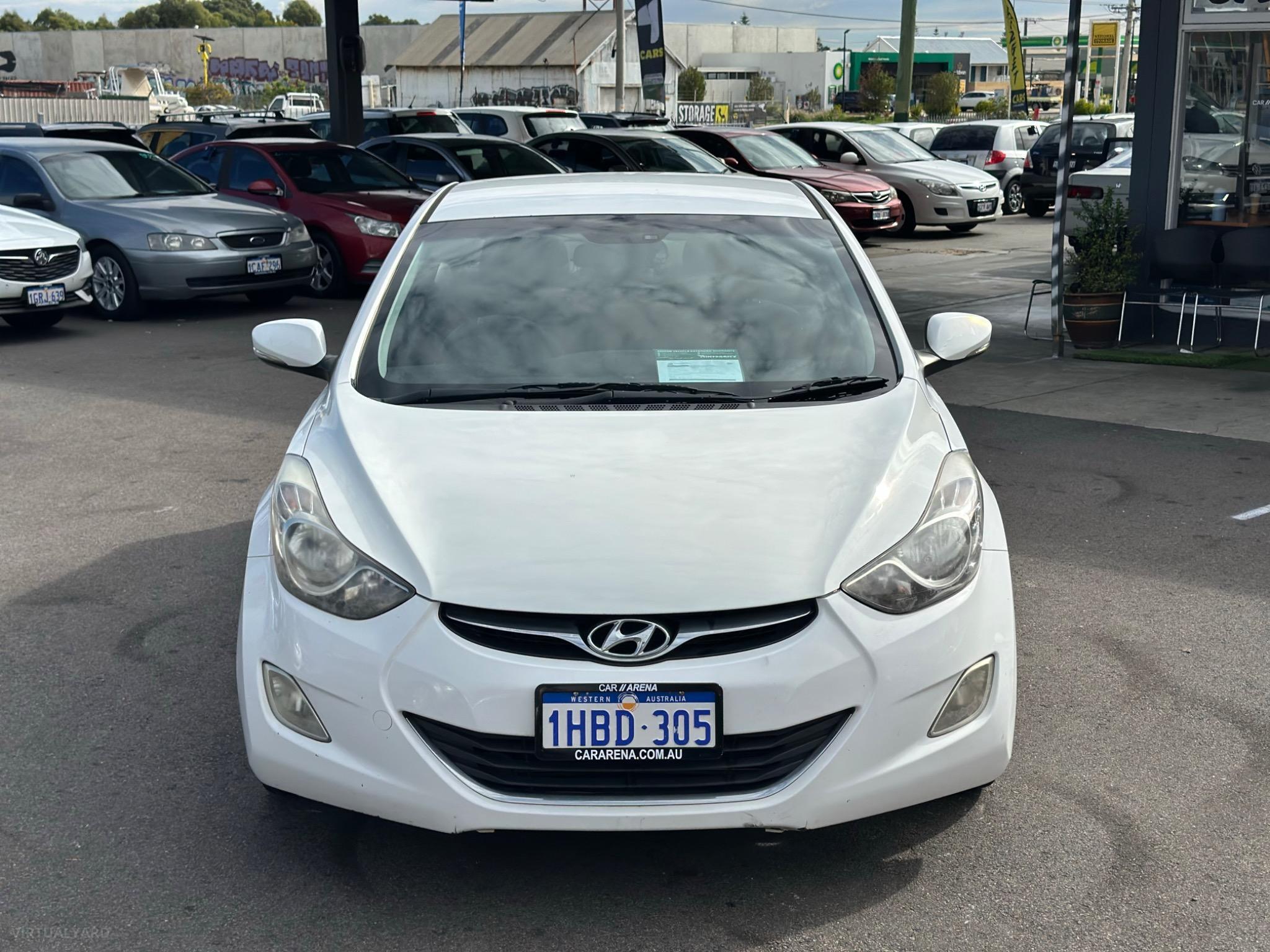 HYUNDAI ELANTRA