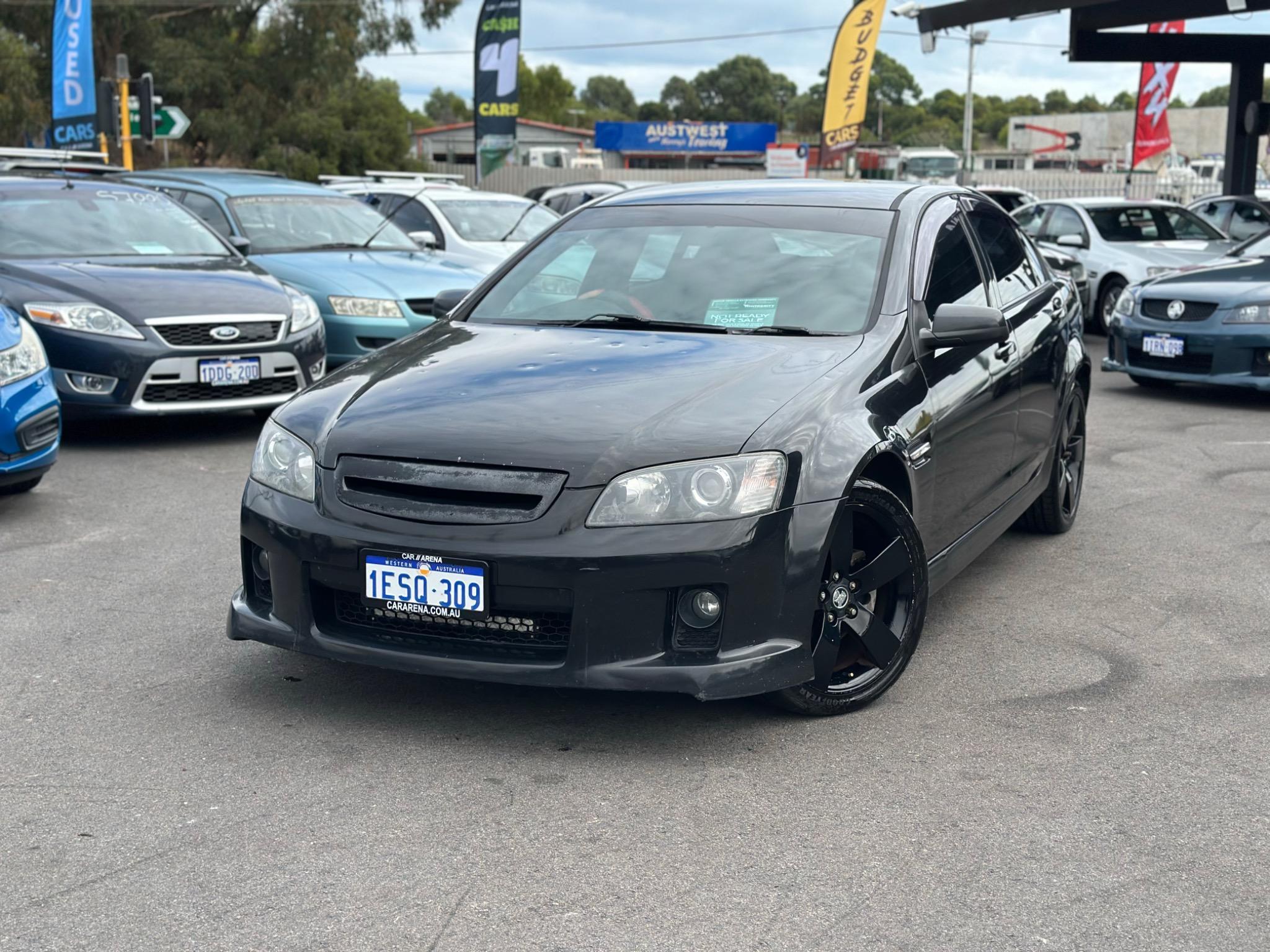 HOLDEN COMMODORE