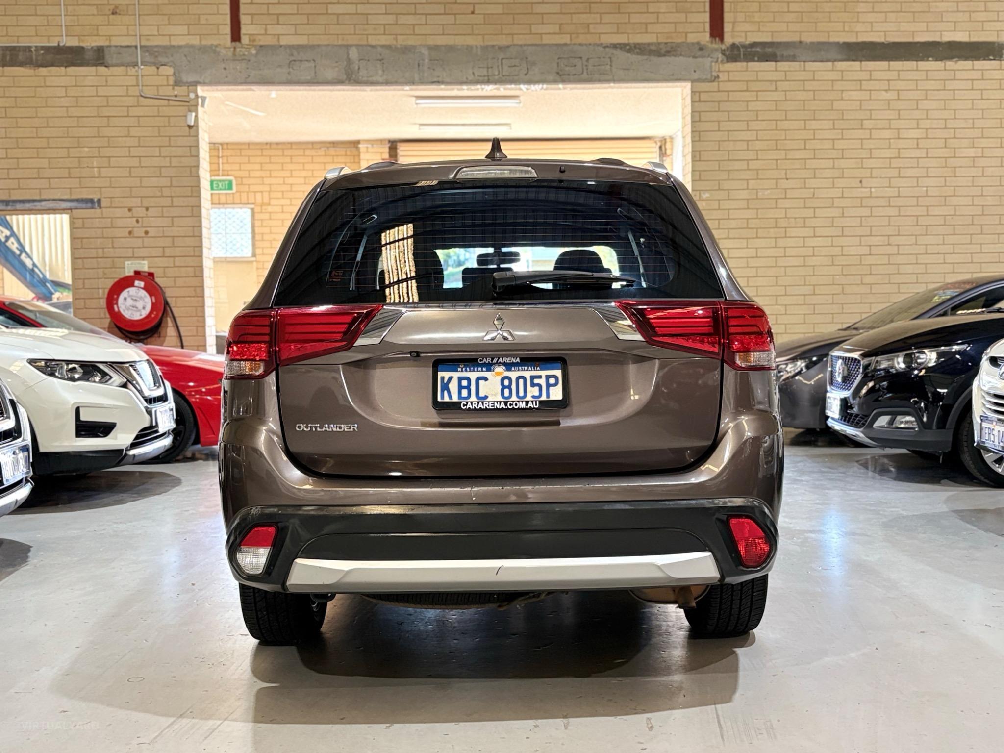 MITSUBISHI OUTLANDER