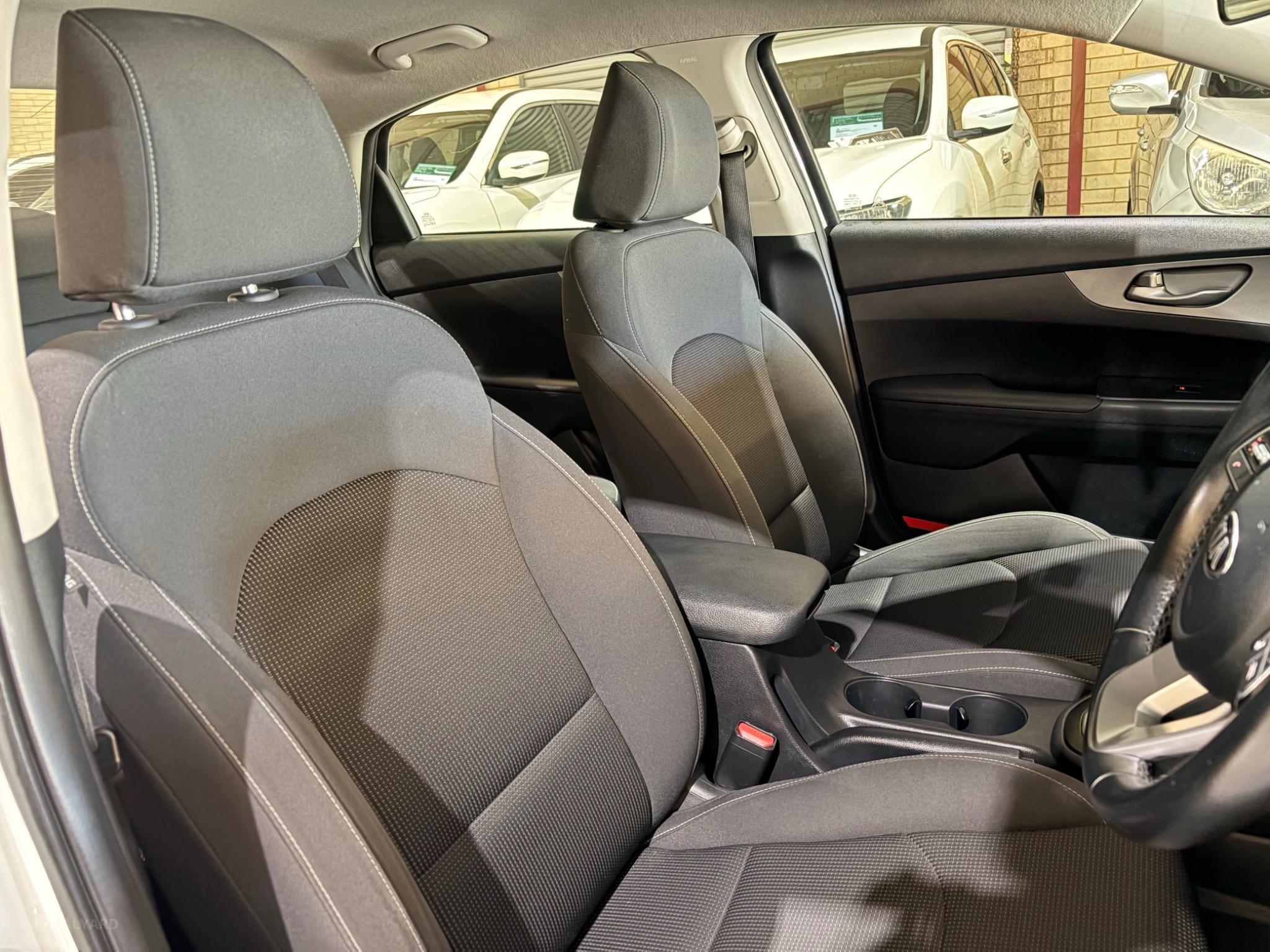 KIA CERATO