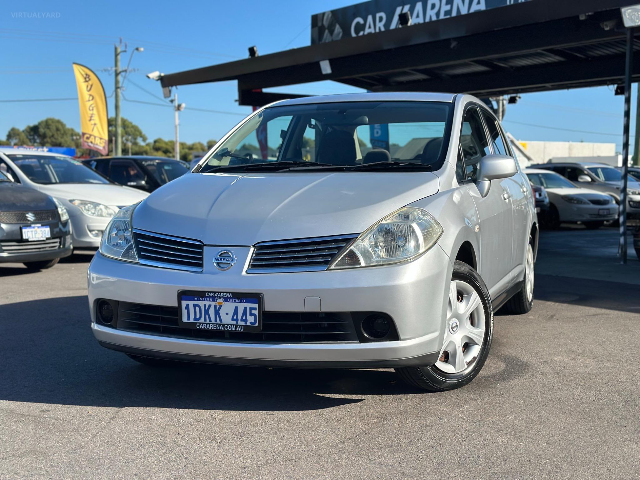 NISSAN TIIDA