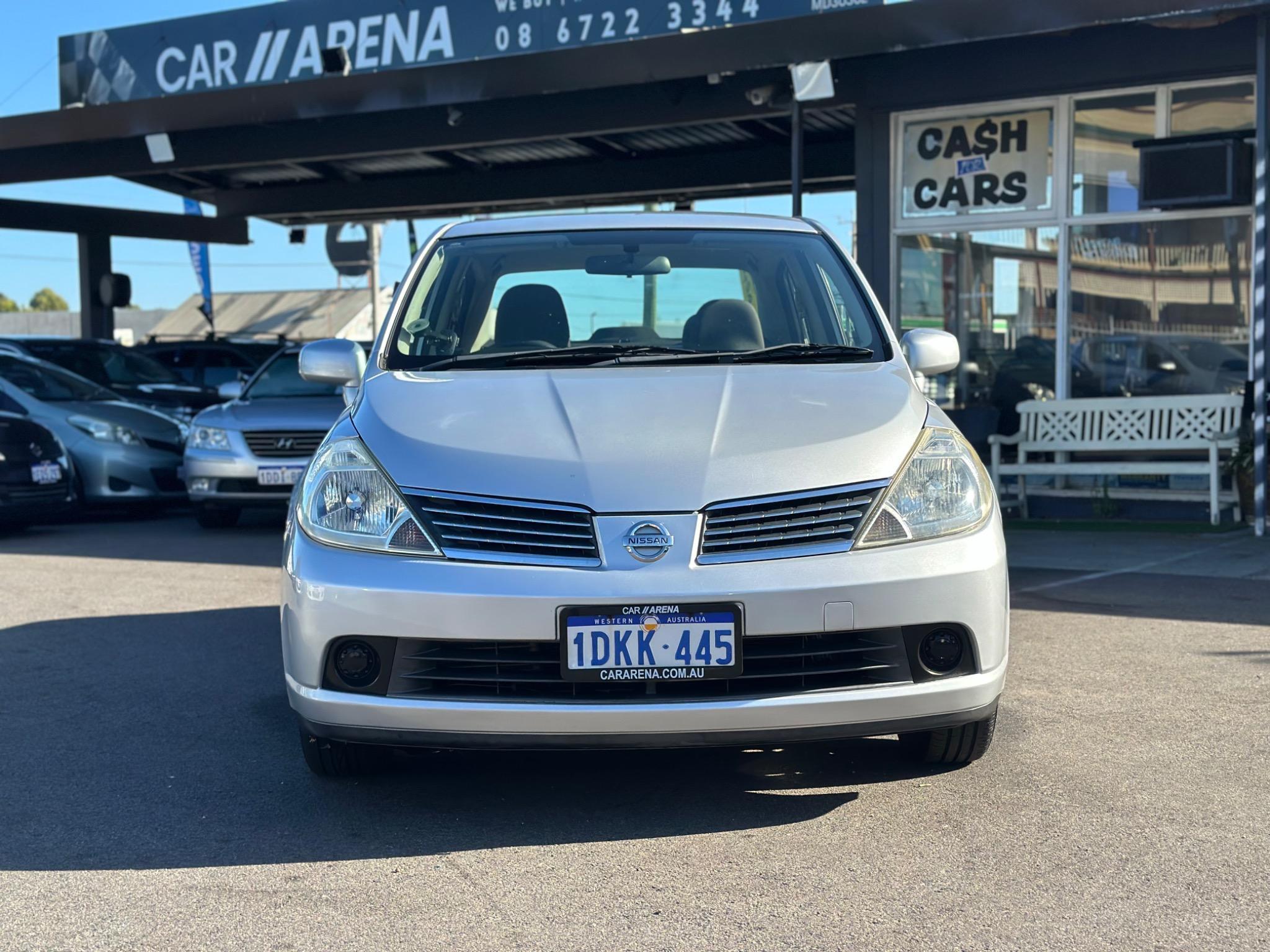 NISSAN TIIDA