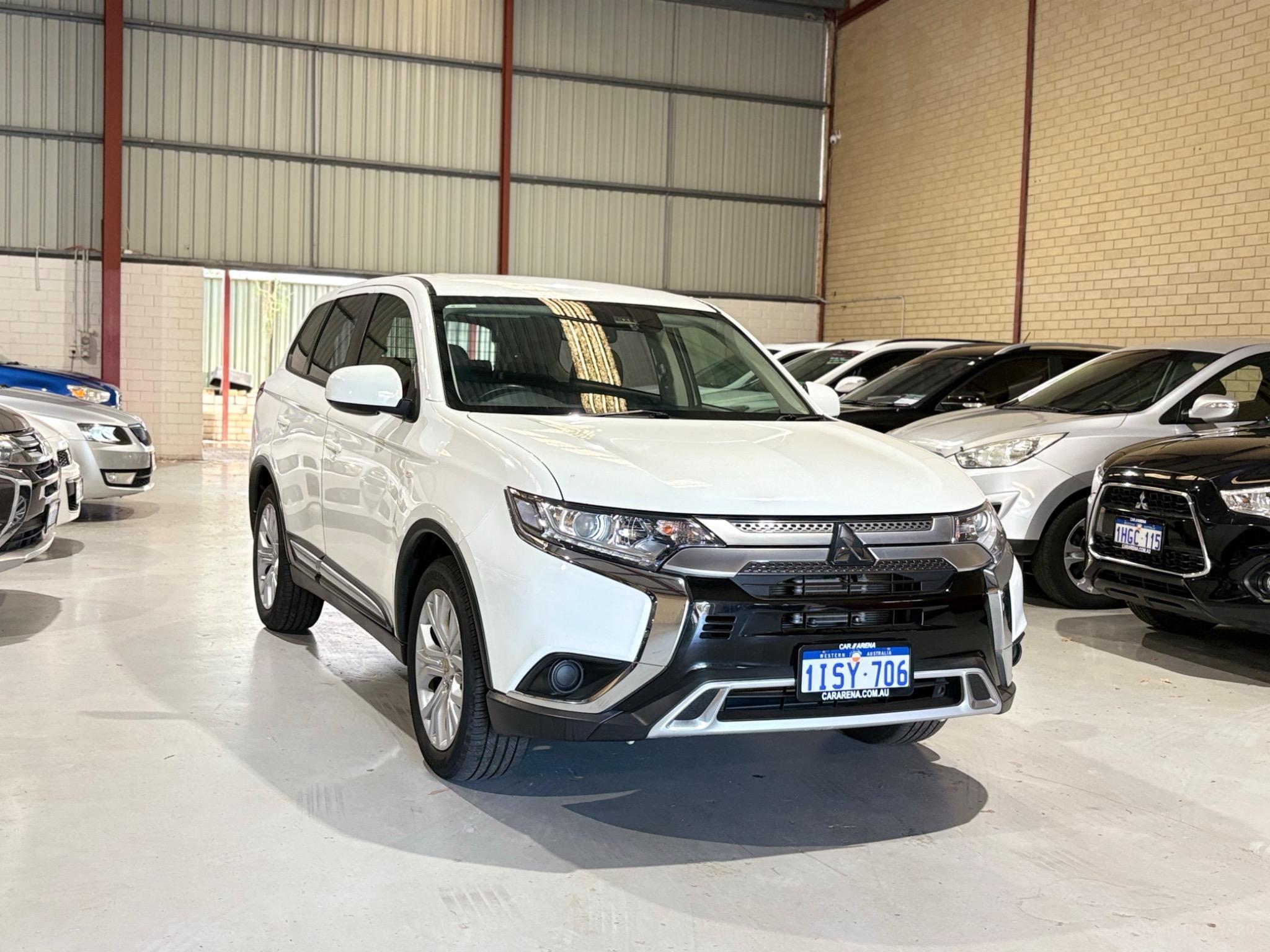 MITSUBISHI OUTLANDER
