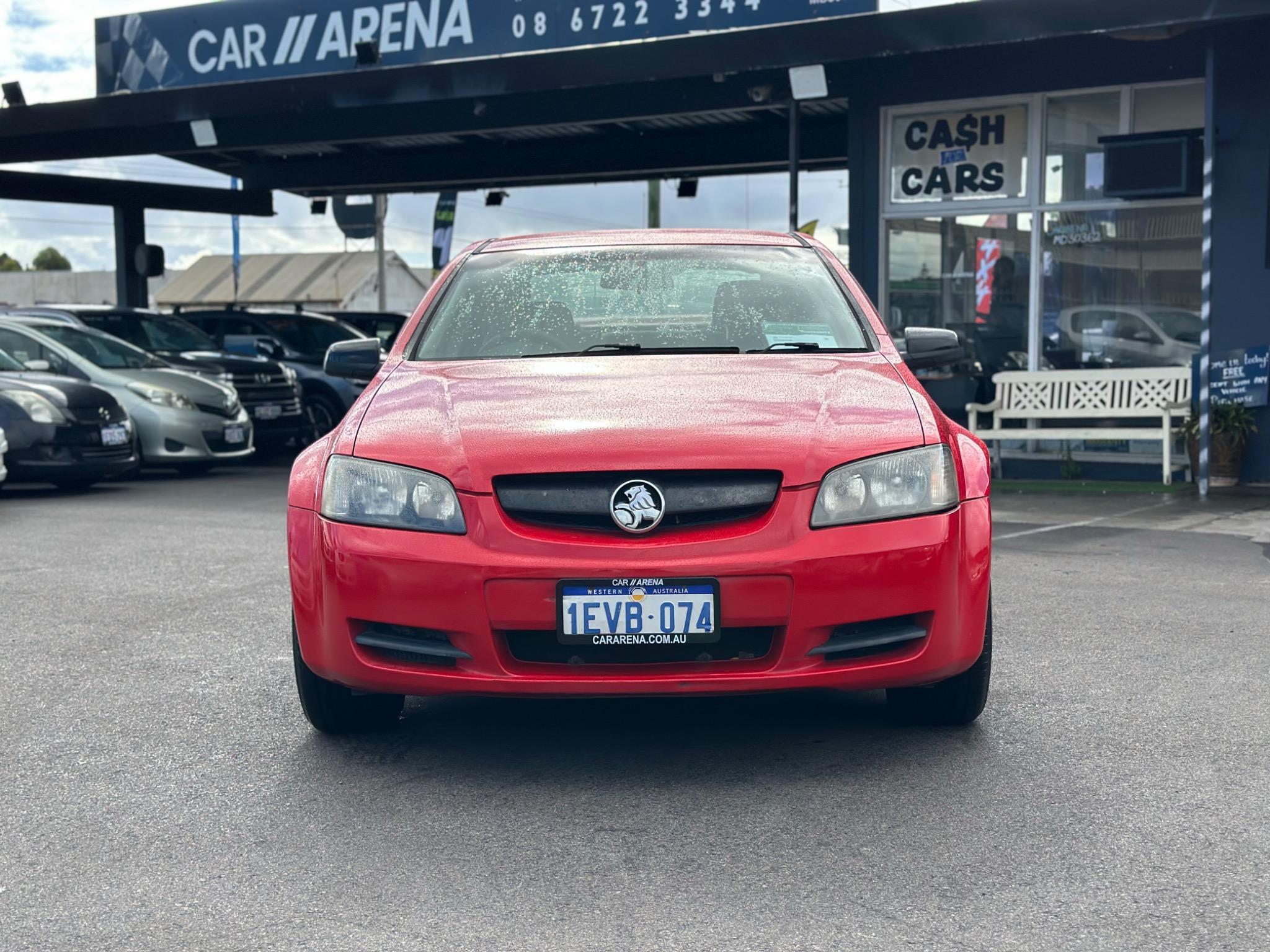 HOLDEN COMMODORE