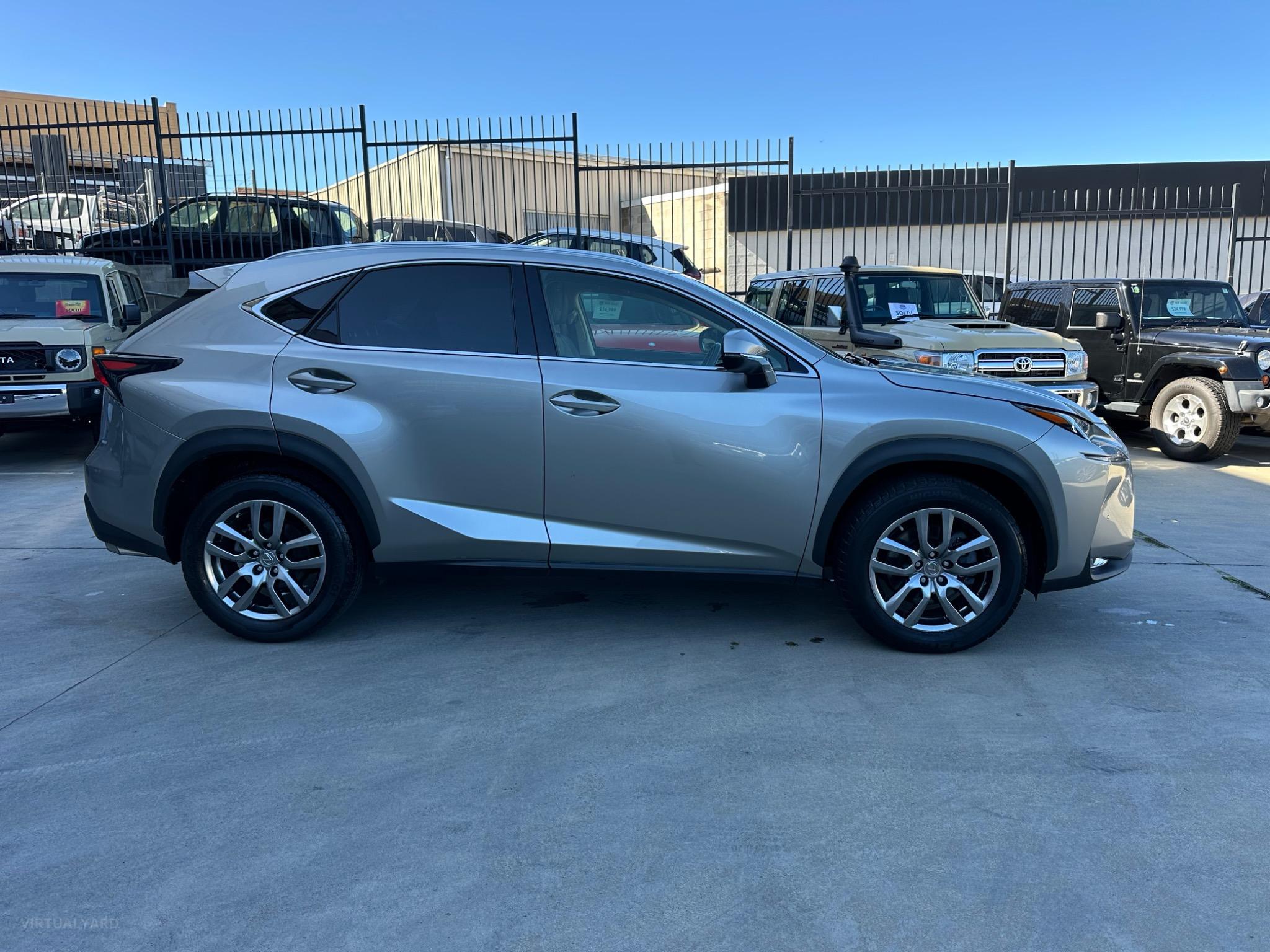 LEXUS NX200t