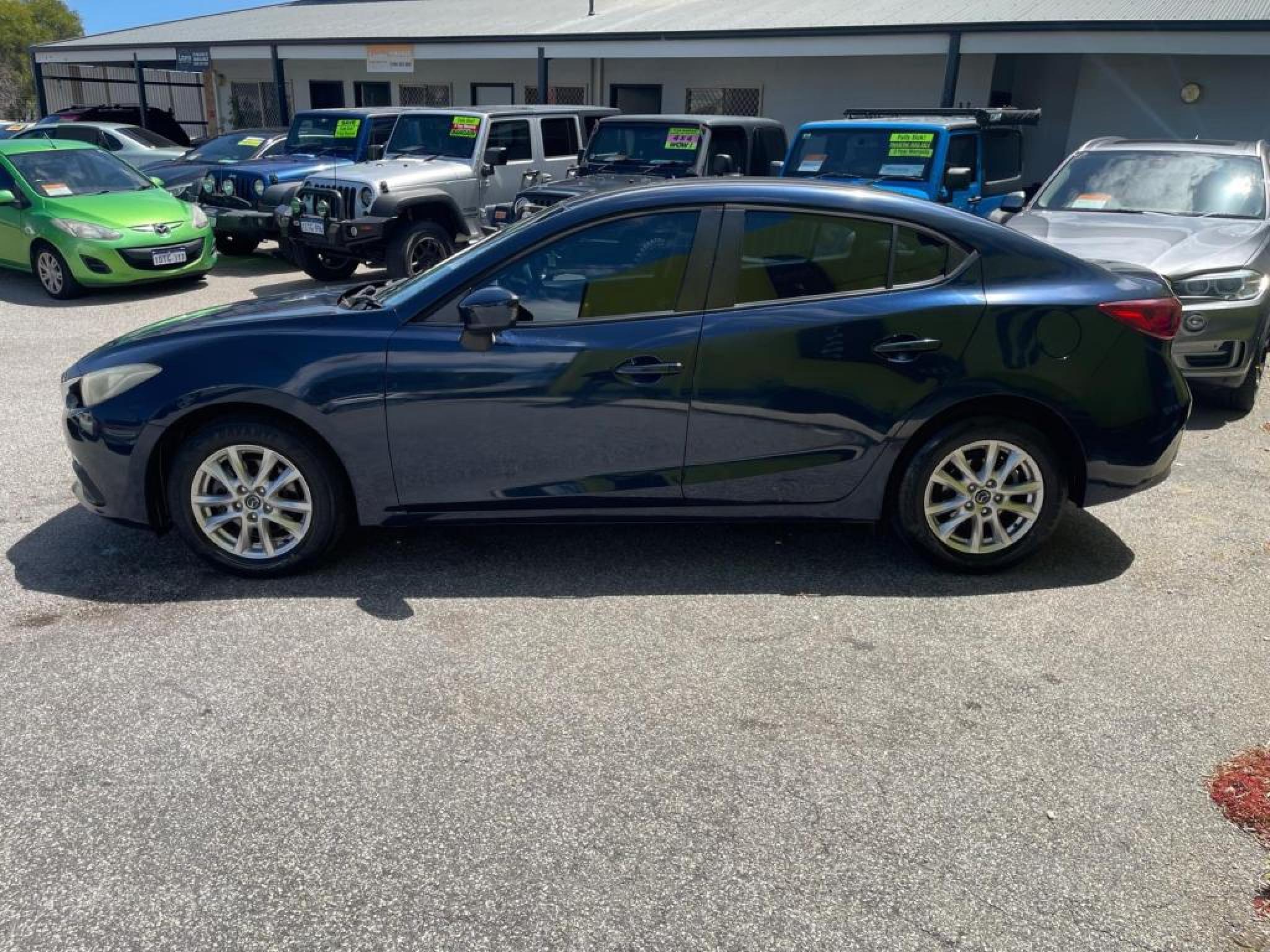 MAZDA MAZDA3