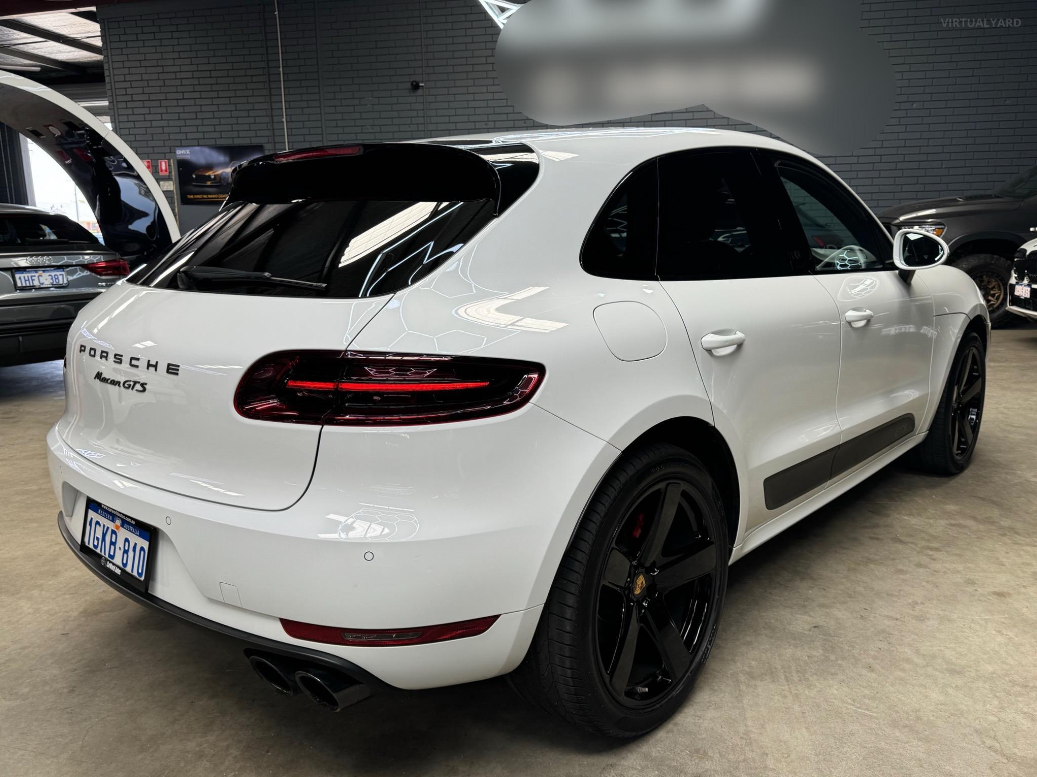 Porsche Macan