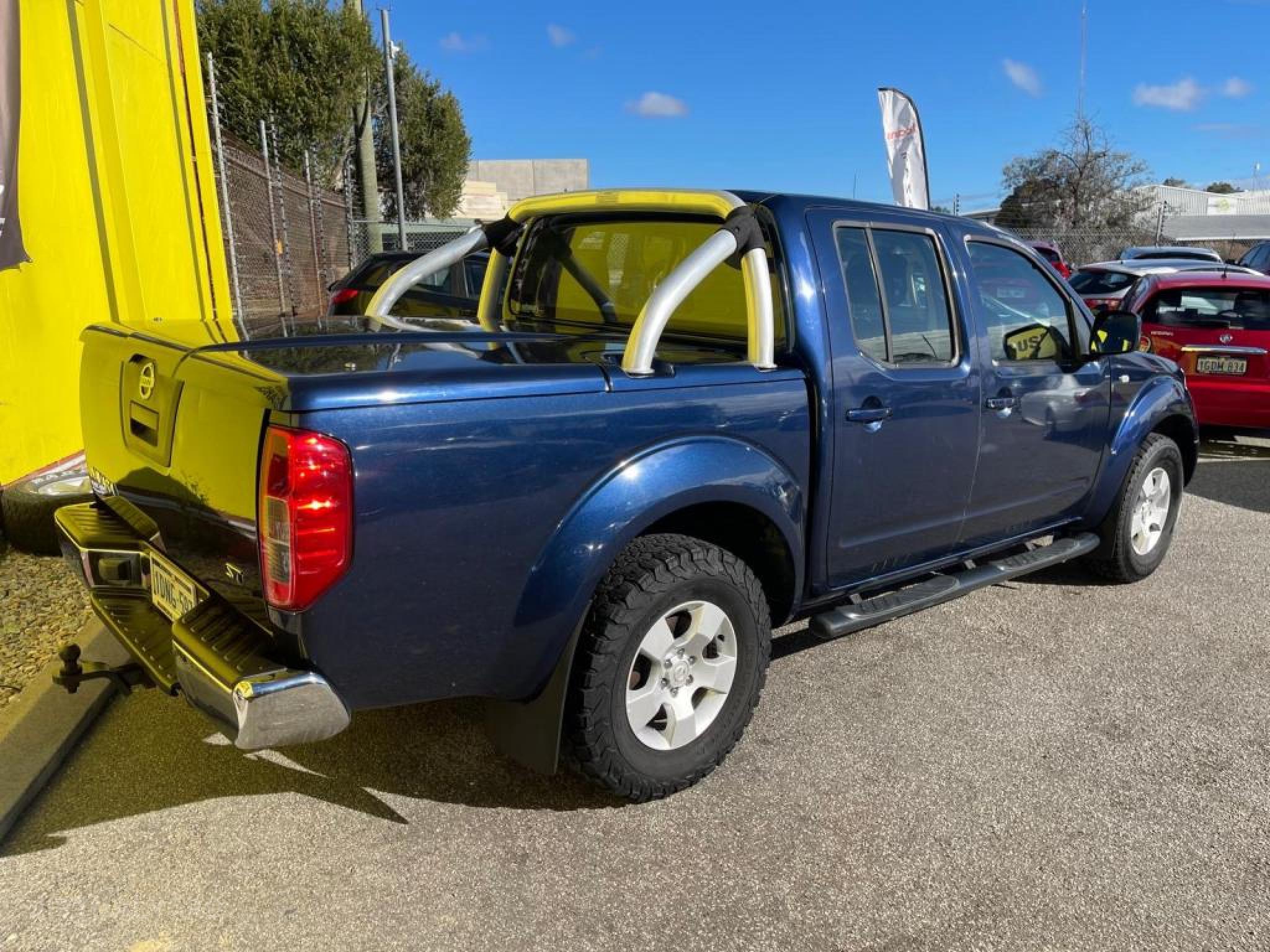 NISSAN NAVARA