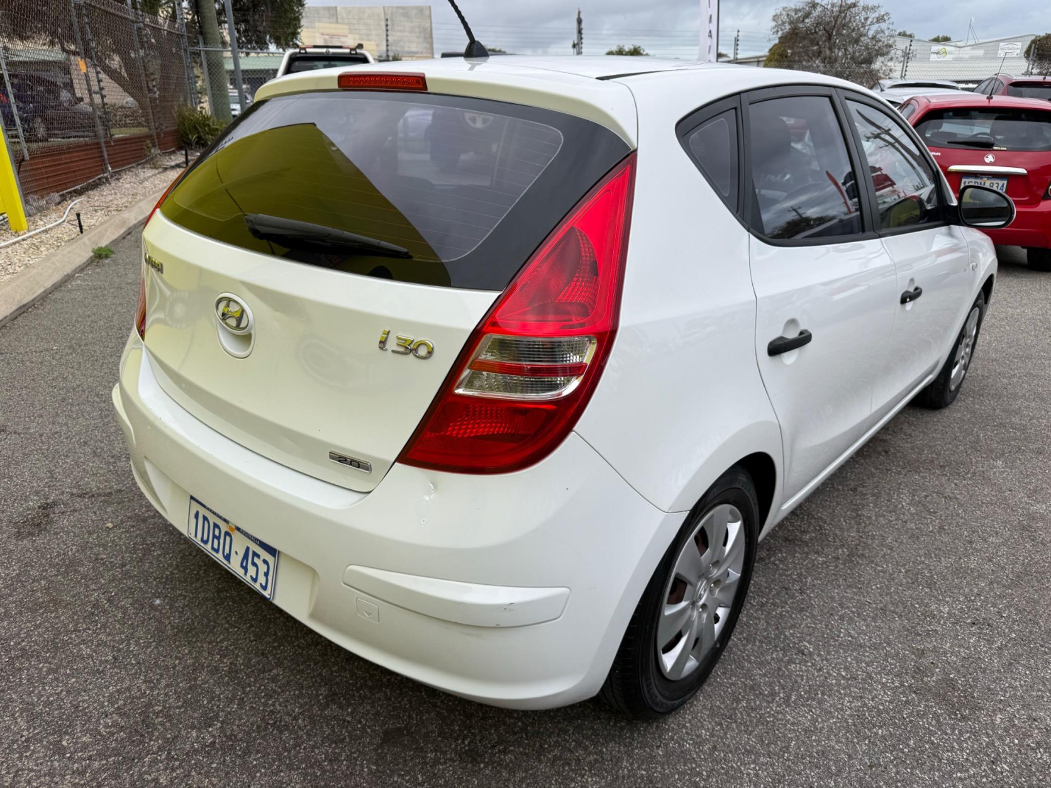 HYUNDAI i30