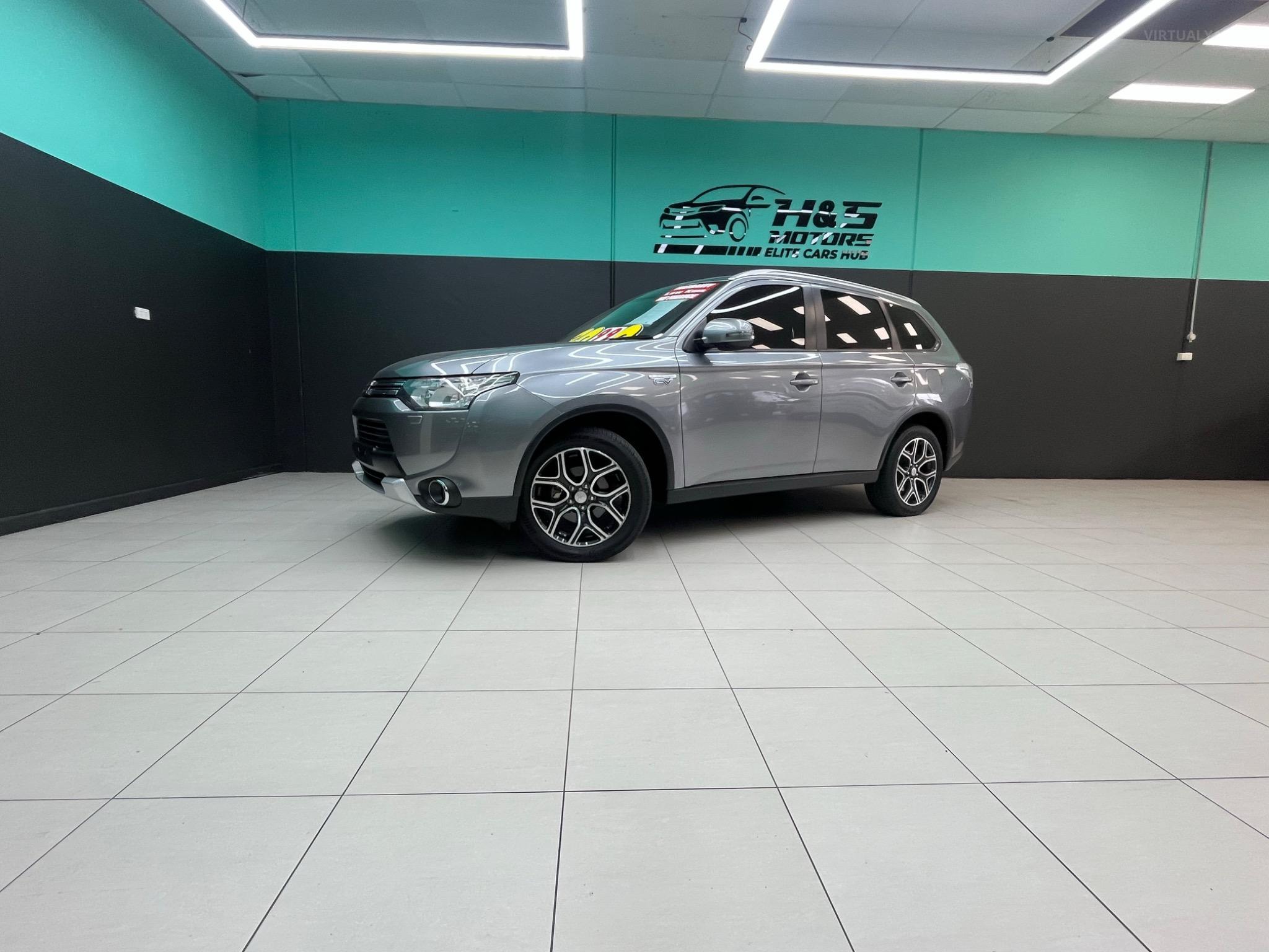 MITSUBISHI OUTLANDER