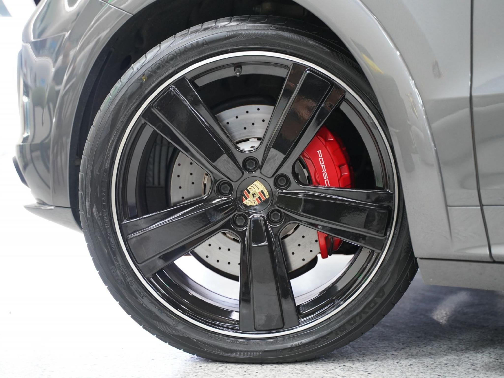 PORSCHE CAYENNE