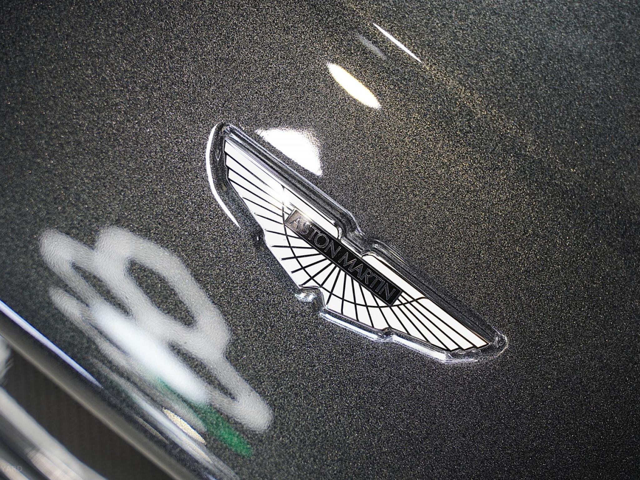 ASTON MARTIN V12