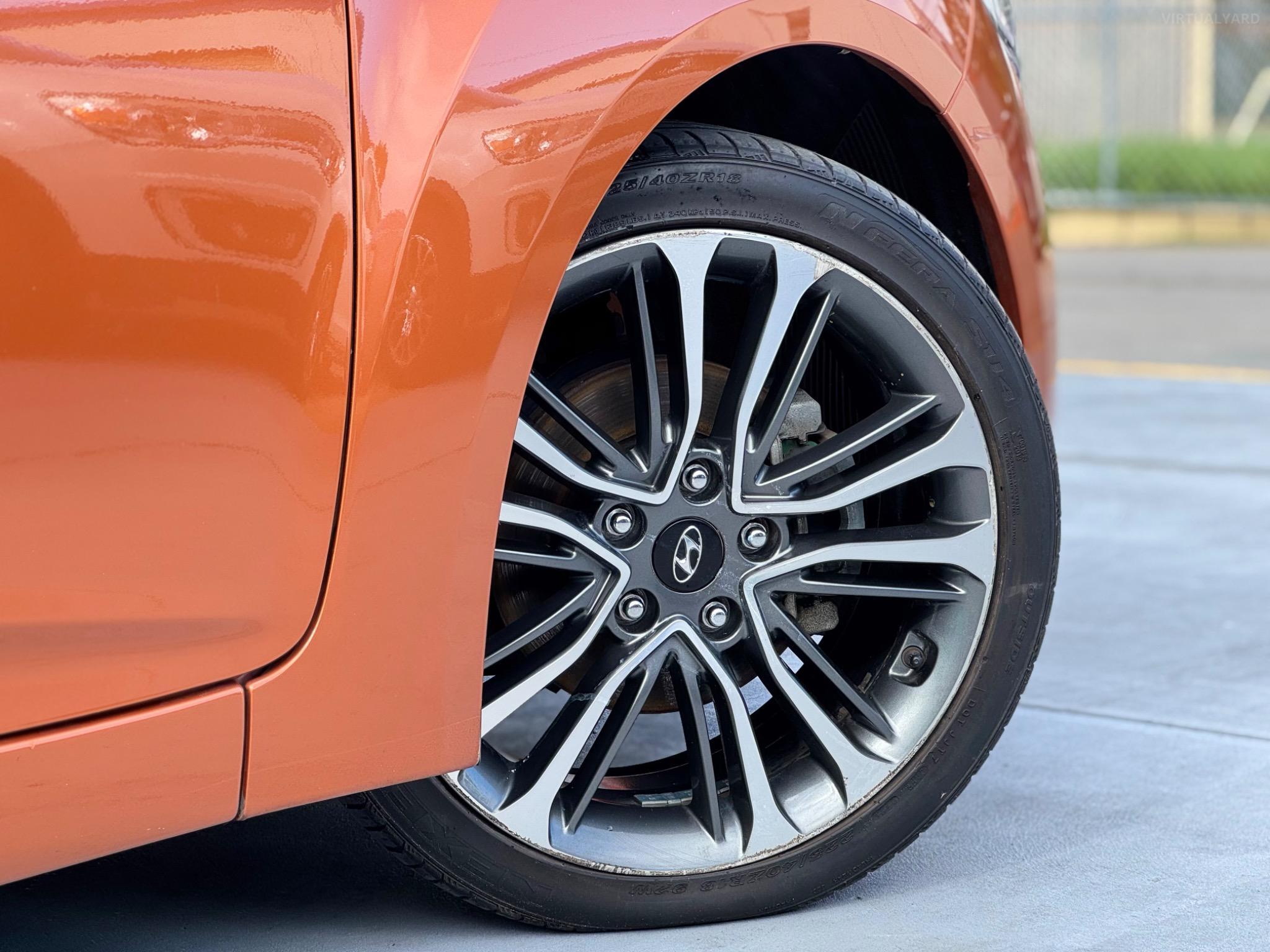 HYUNDAI VELOSTER
