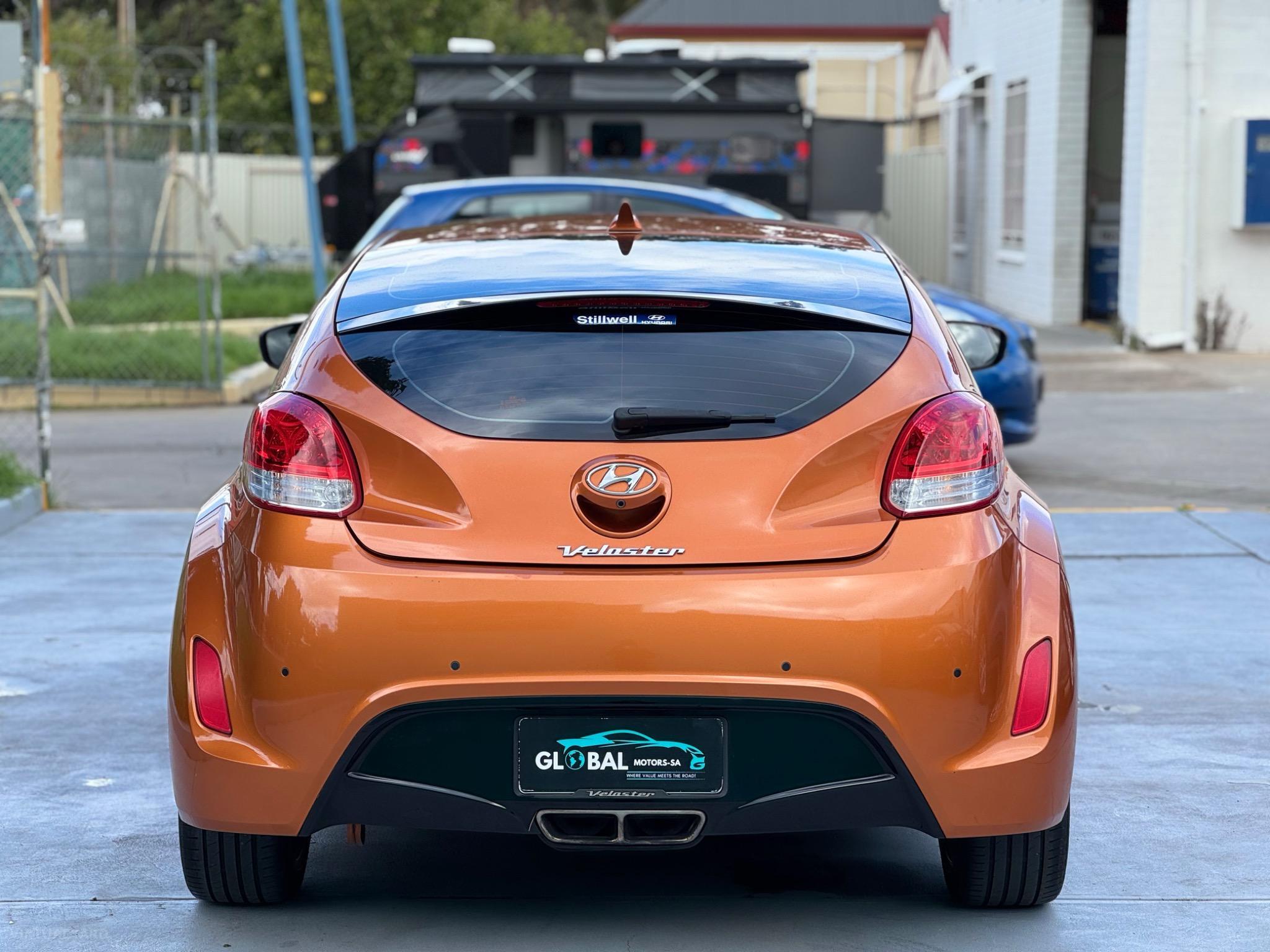 HYUNDAI VELOSTER