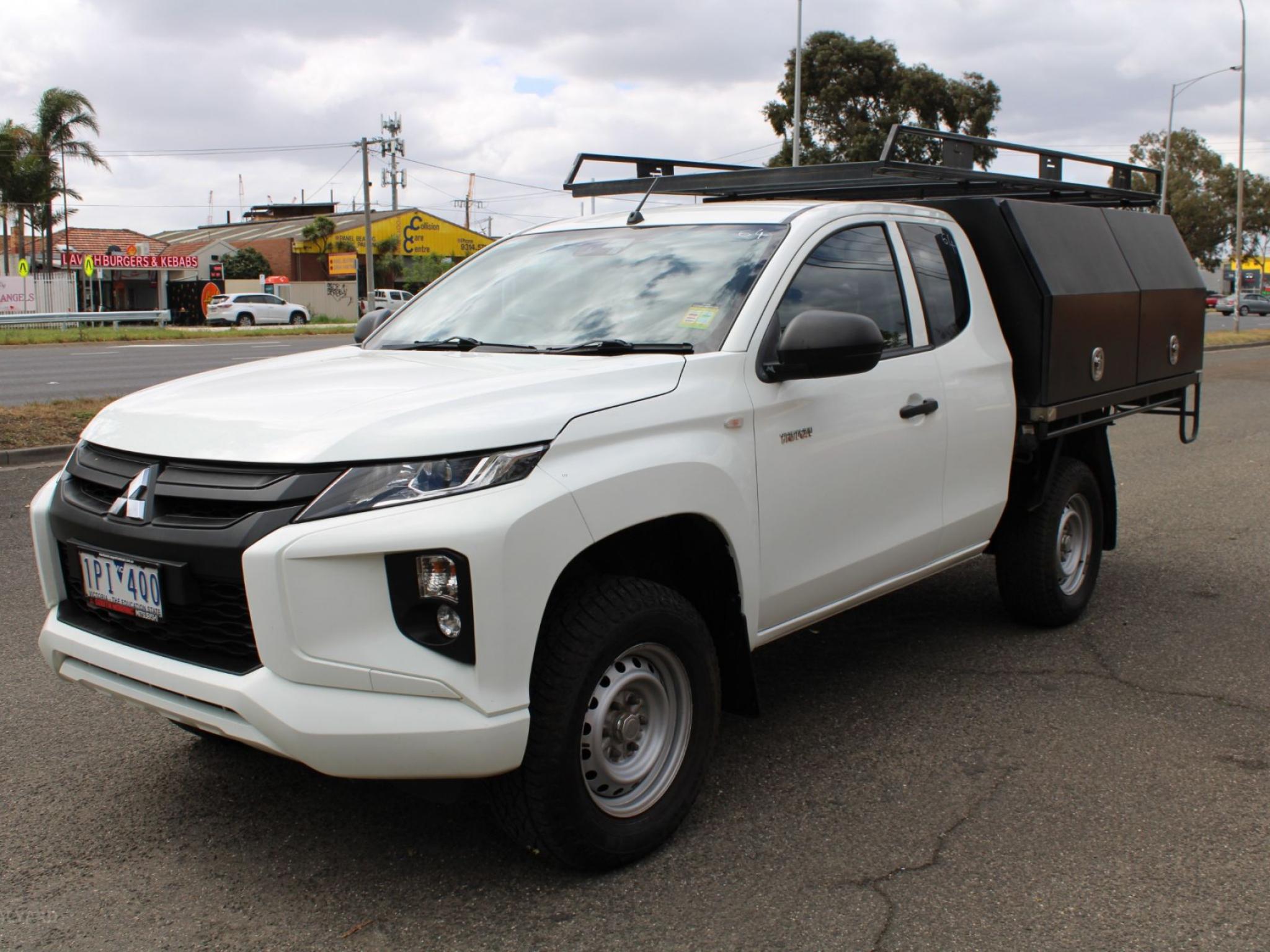 MITSUBISHI TRITON